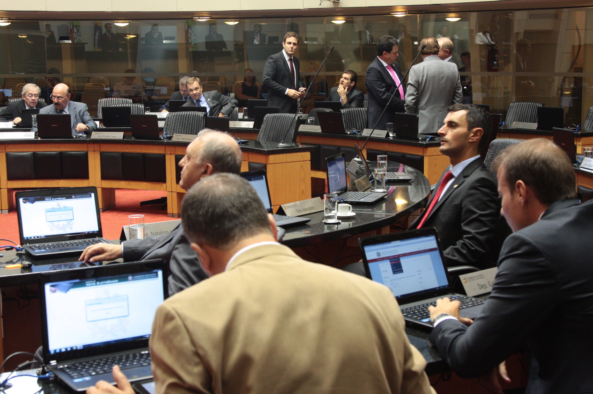Com a posse dos suplentes, confira curiosidades da atual legislatura