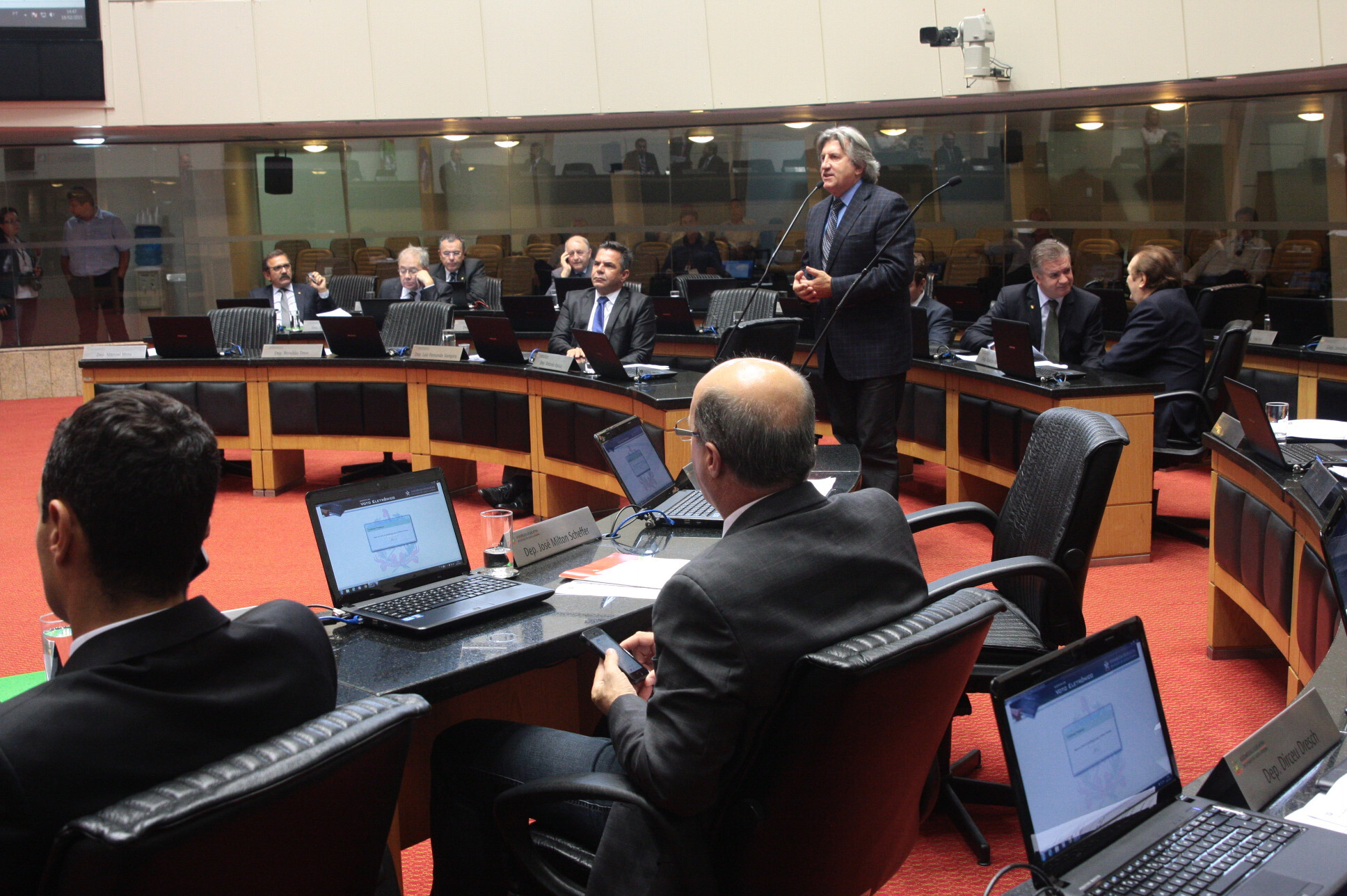 Deputados debatem subfinanciamento da saúde pública