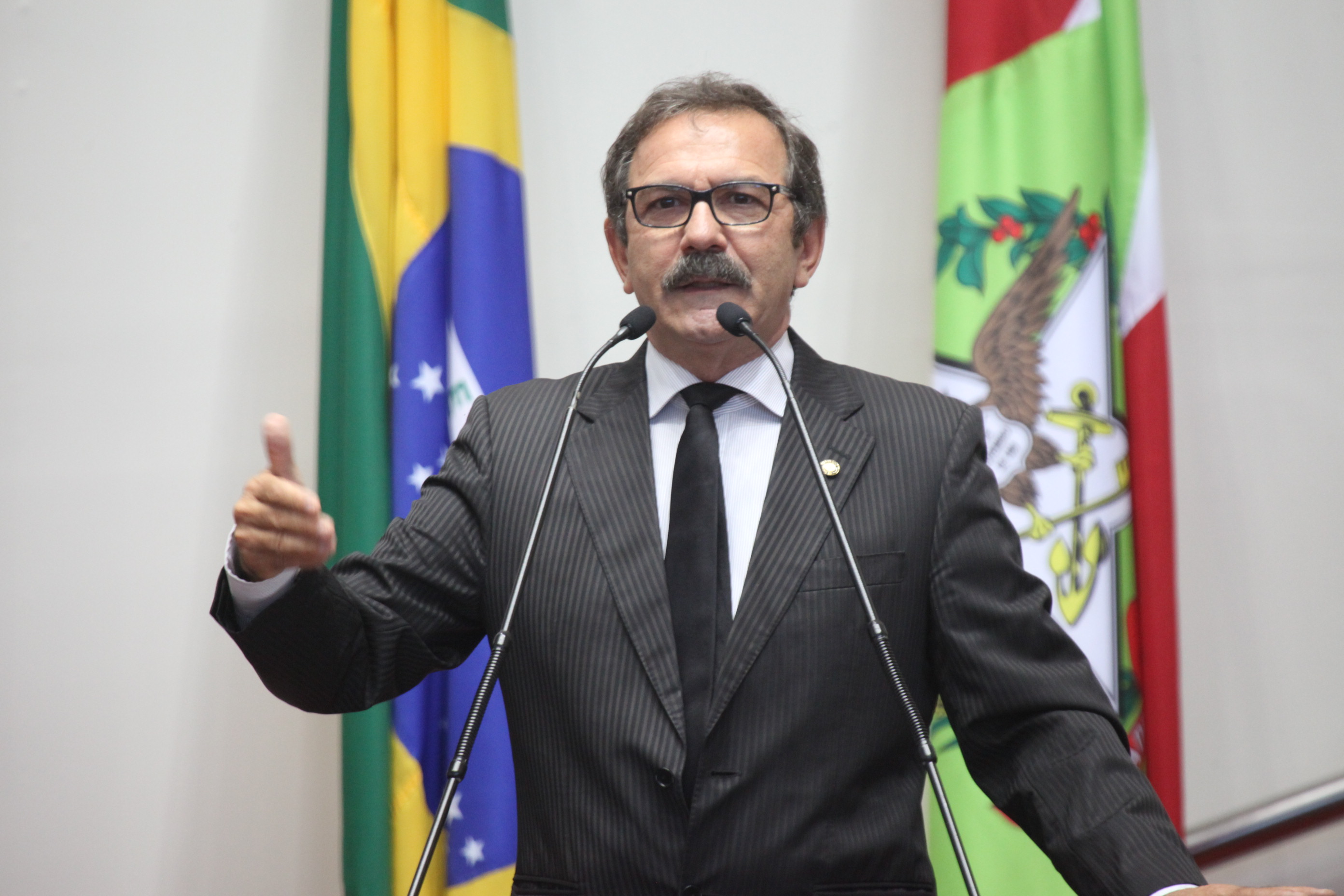 Deputado Serafm Venzon (PSDB). Sessão Ordinária. Foto: Fábio Queiroz / Agência AL