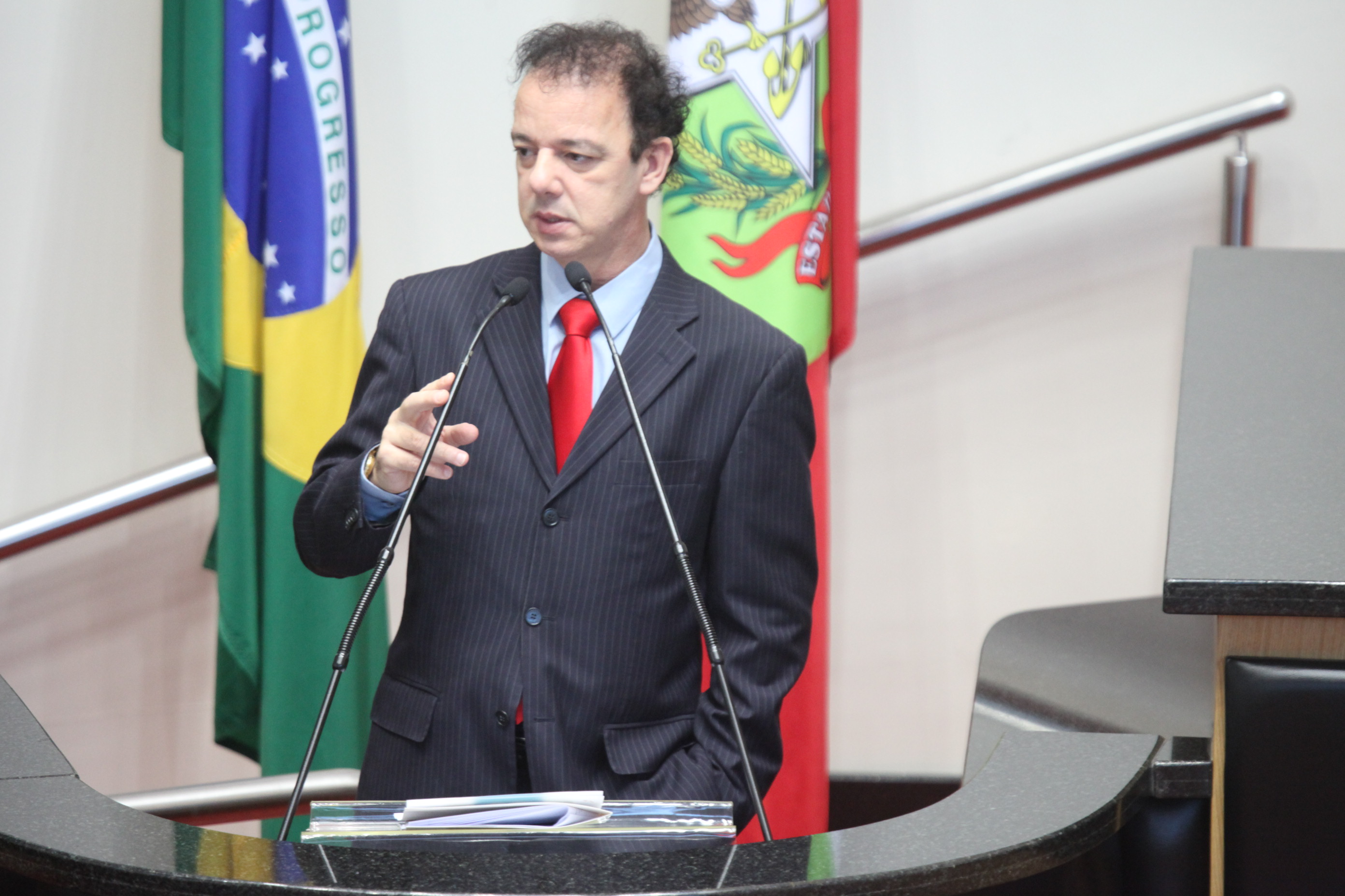 Deputado Ismael dos Santos (PSD). Sessão Ordinária. Foto: Fábio Queiroz / Agência AL