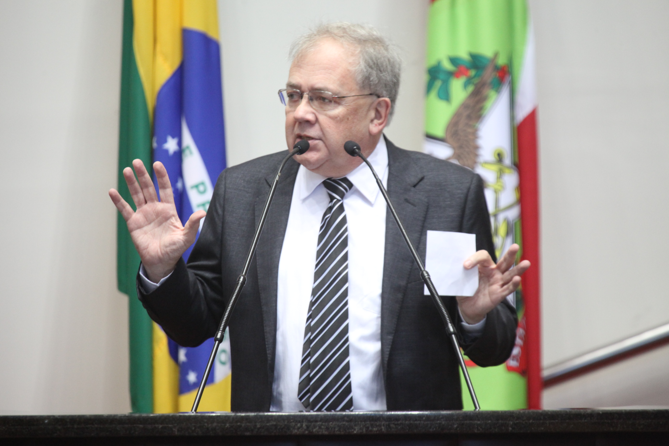 Deputado Fernando Coruja (PMDB). Sessão Ordinária. Foto: Fábio Queiroz / Agência AL
