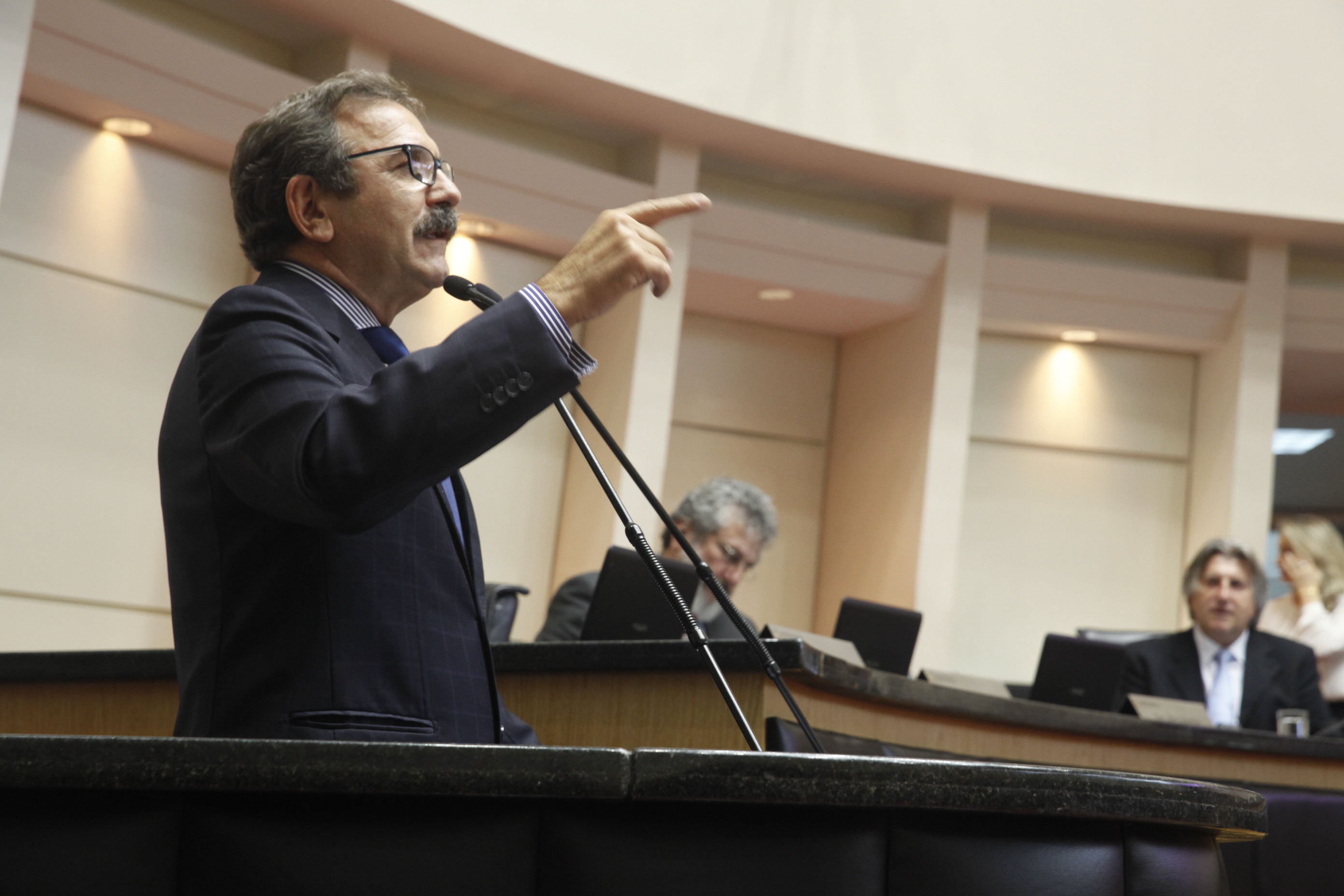 Sessão Ordinária - Plenário Osni Régis. Deputado Serafim Venzon (PSDB) Foto: Eduardo Guedes de Oliveira / Agência AL
