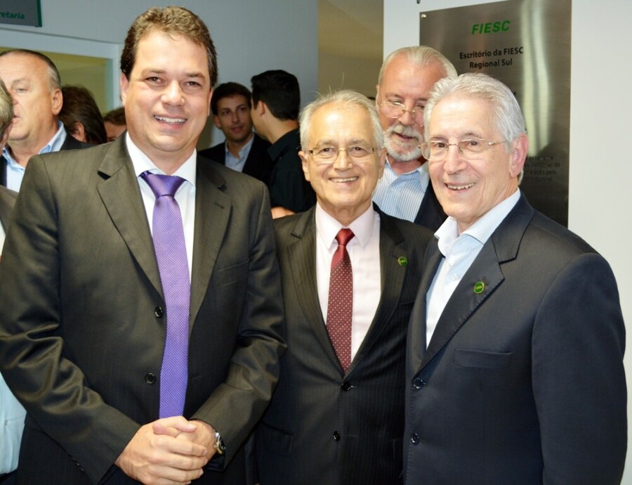 Deputado Rodrigo Minotto prestigia inauguração de escritório da Fiesc no sul do estado. FOTO: Assessoria do deputado Rodrigo Minotto