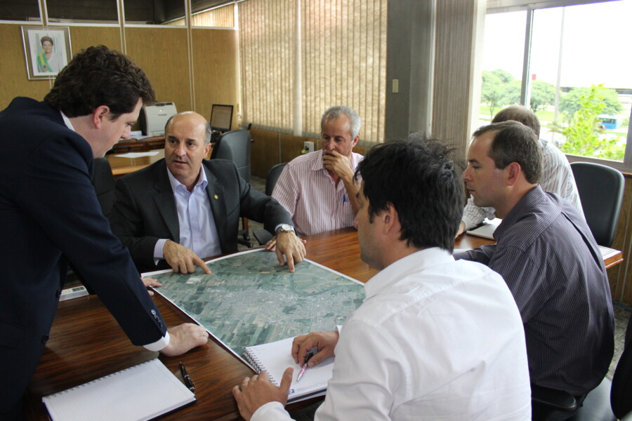 Deputado Zé Milton e lideranças de Araranguá fizeram reunião com Dnit FOTO: Fernando Silveira/Assessor de Comunicação, gabinete deputado José Milton