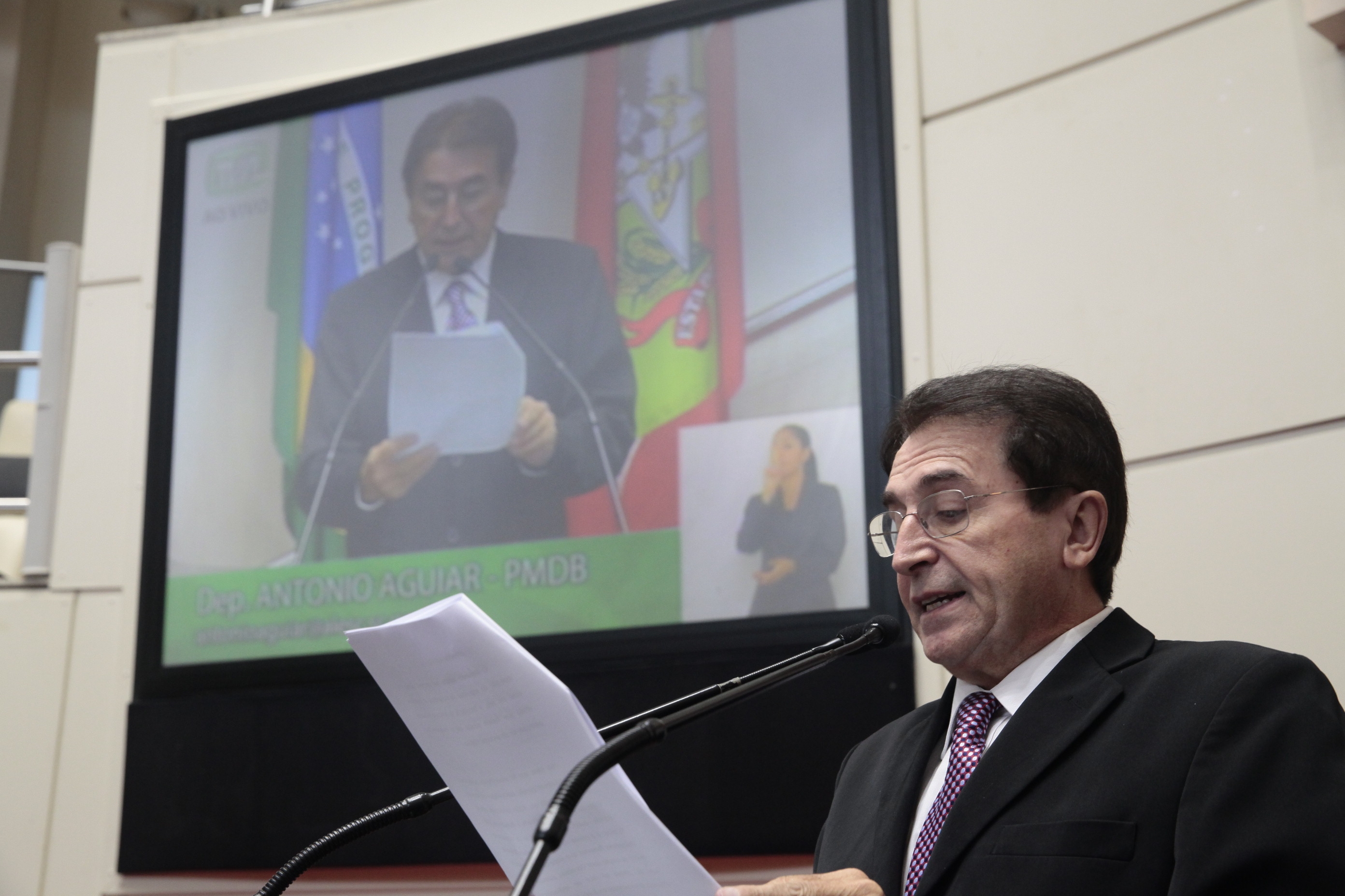 Sessão Ordinária - Plenário Osni Régis. Deputado Antonio Aguiar (PMDB) Foto: Eduardo Guedes de Oliveira / Agência AL