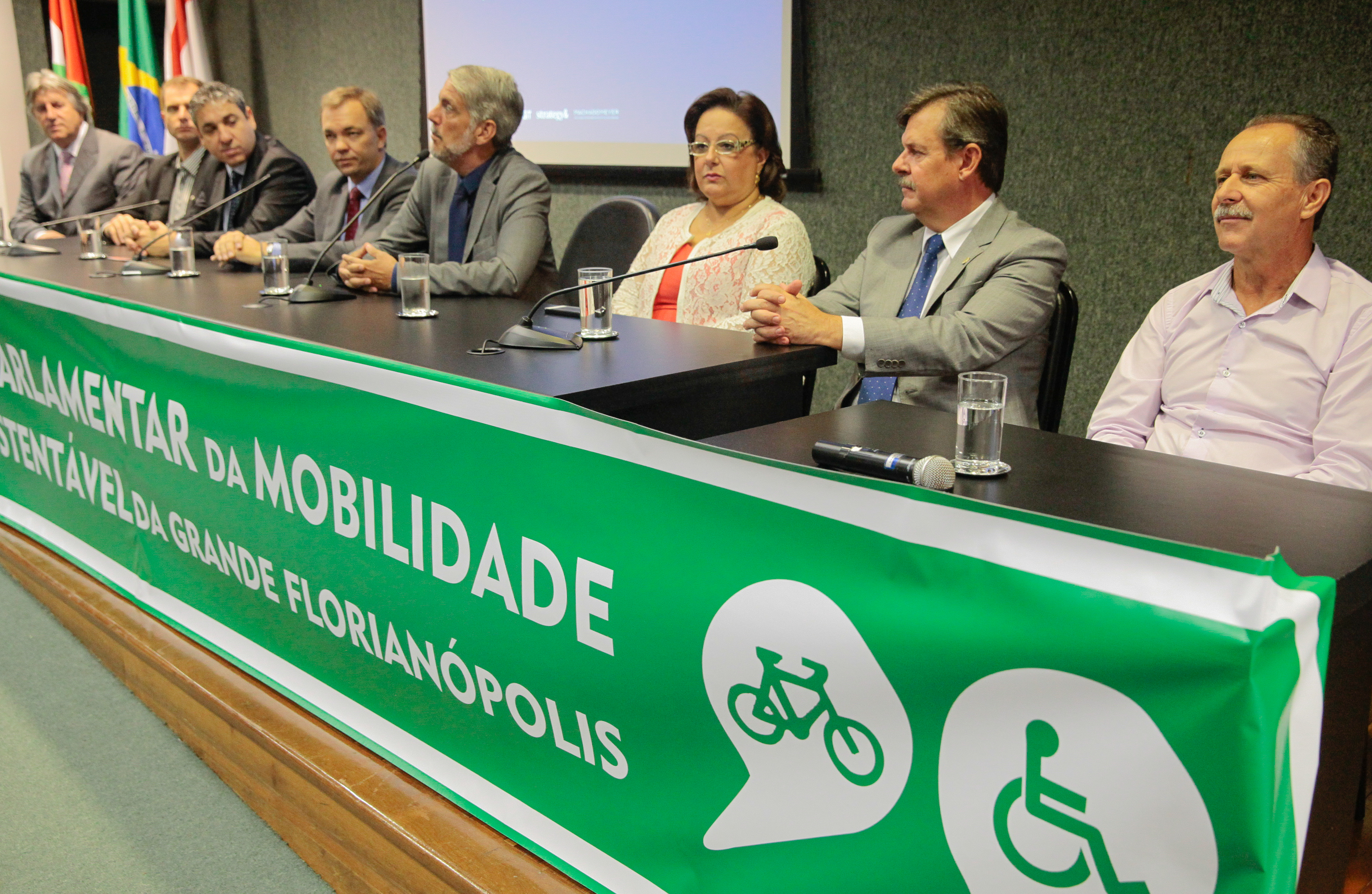 Lançamento da Frente Parlamentar da Mobilidade Sustentável da Grande Florianópolis. Foto: Miriam Zomer/Agência AL