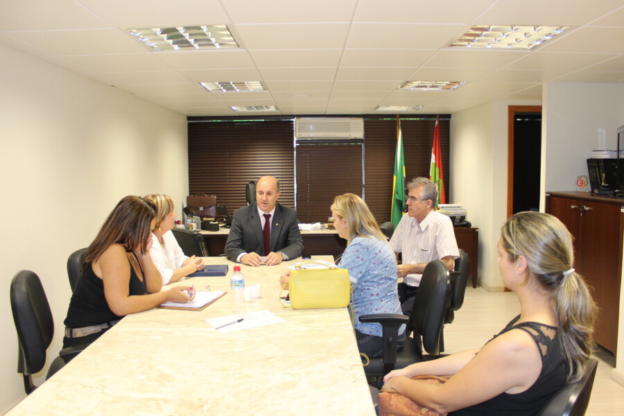 Deputado Zé Milton reunido com a diretoria do ISEV, de Criciúma