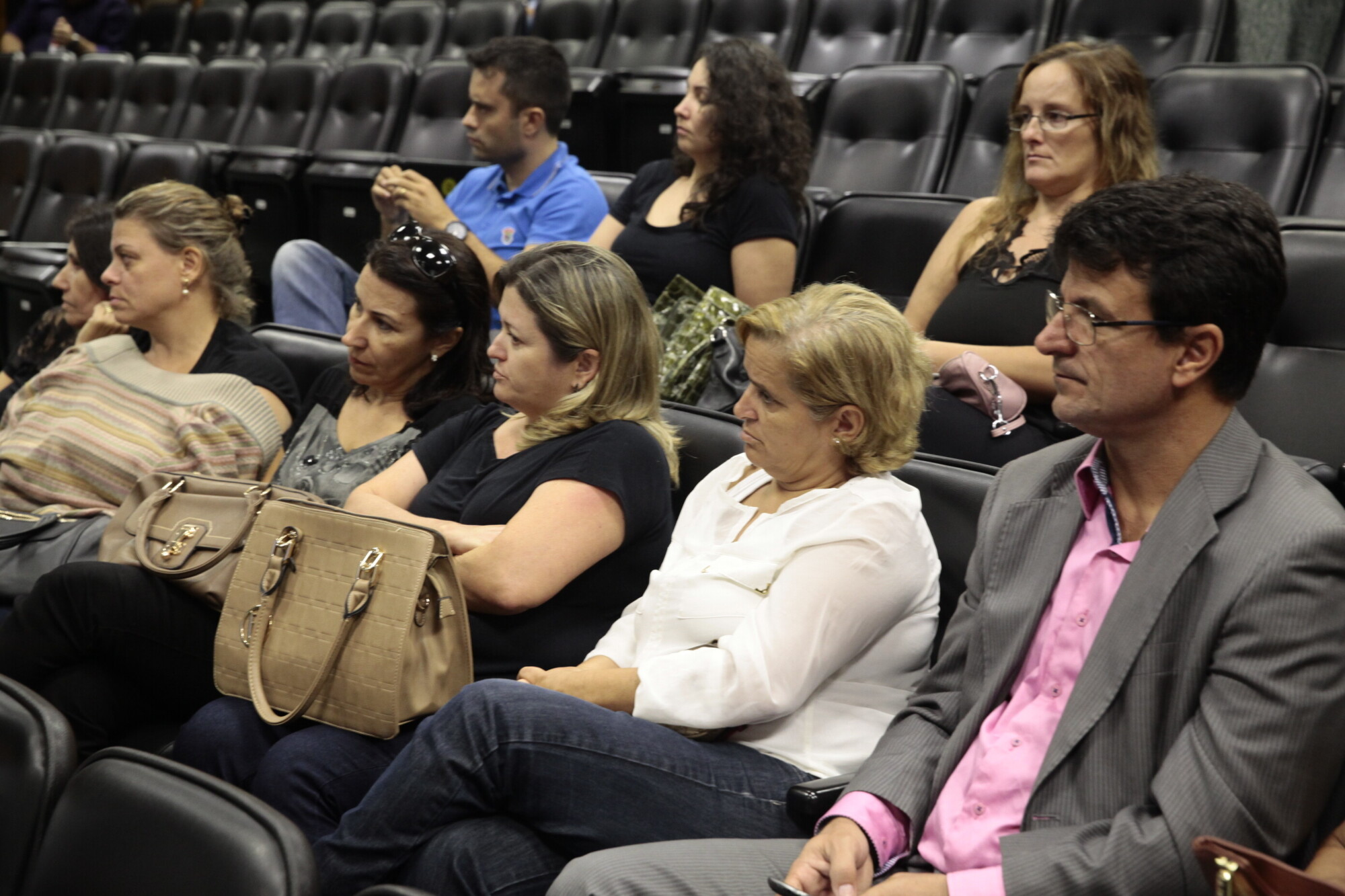 Representantes da comunidade escolar de Tubarão protestaram contra fechamento de escola do Bairro Passagem FOTO: Miriam Zomer/Agência AL