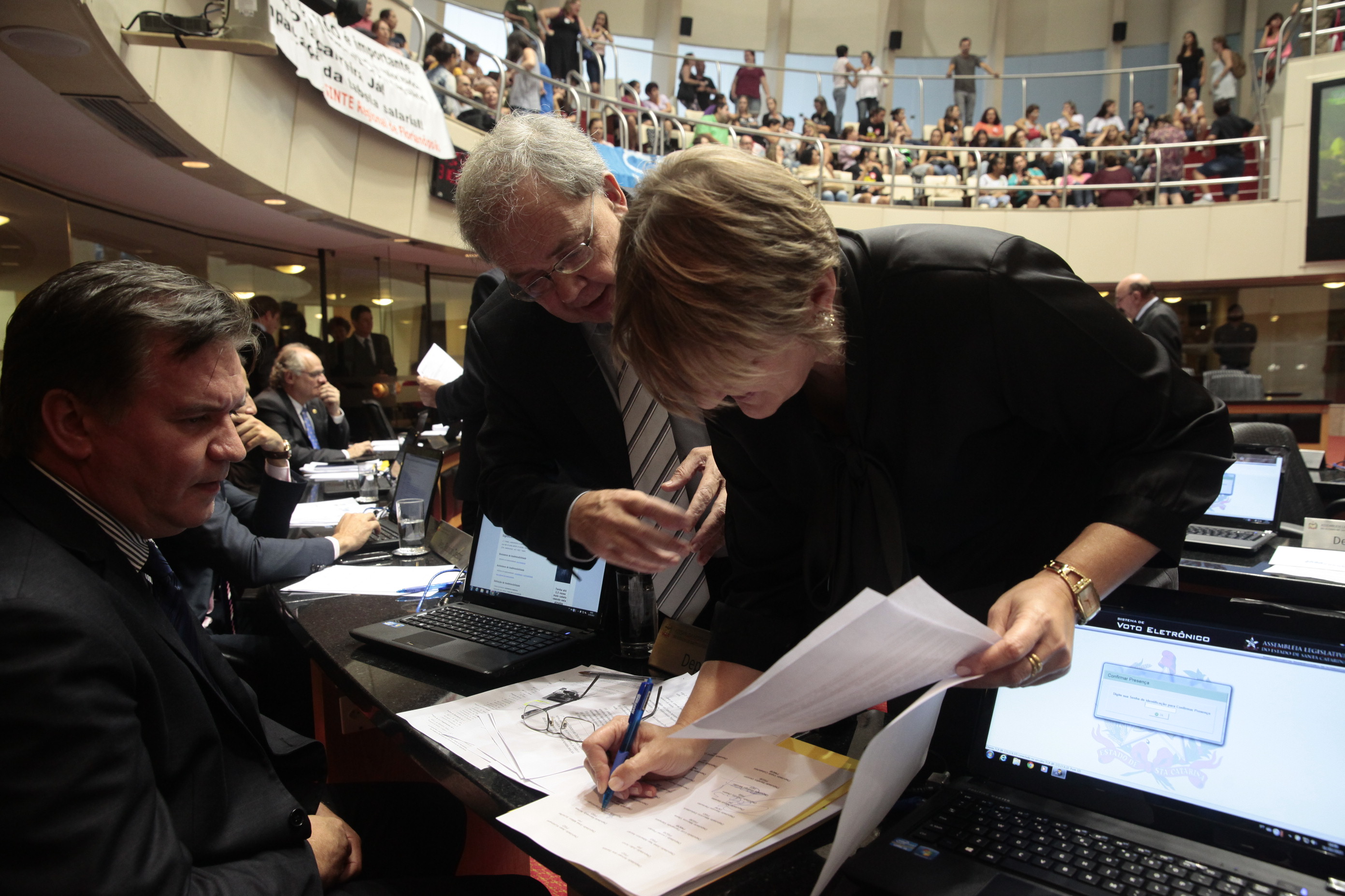 Sessão Ordinária - Plenário Osni Régis. Foto: Eduardo Guedes de Oliveira / Agência AL