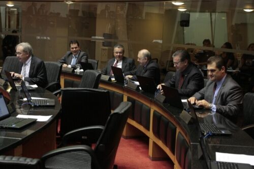 Na tribuna, deputados apoiam conscientização sobre epilepsia