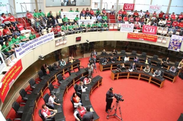 Assembleia recebe proposta que aumenta faixas do salário mínimo regional em SC