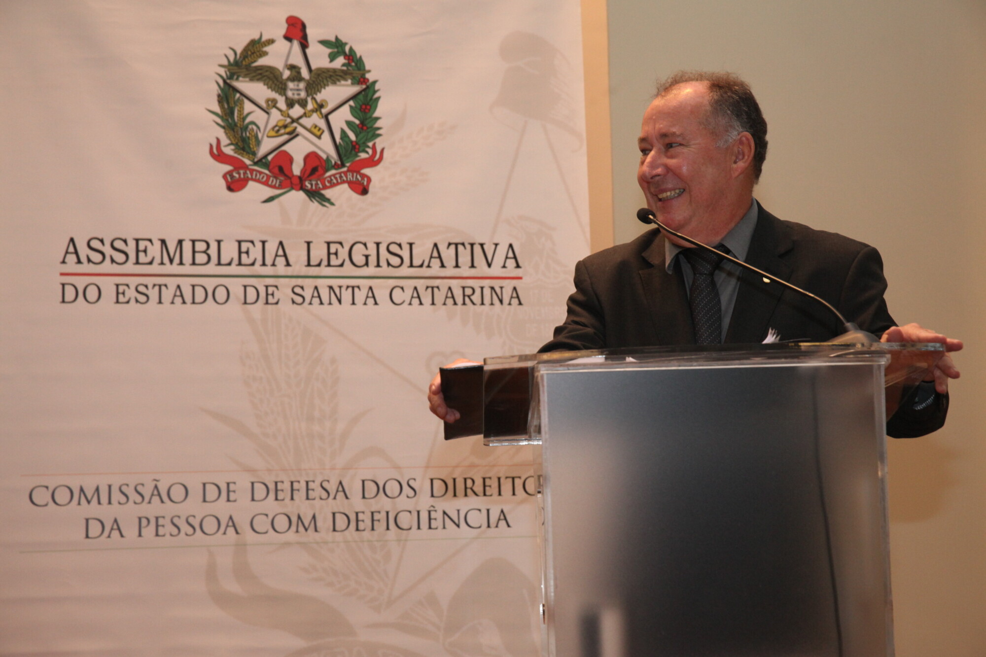 Presidente da Feapaes, Júlio César de Aguiar