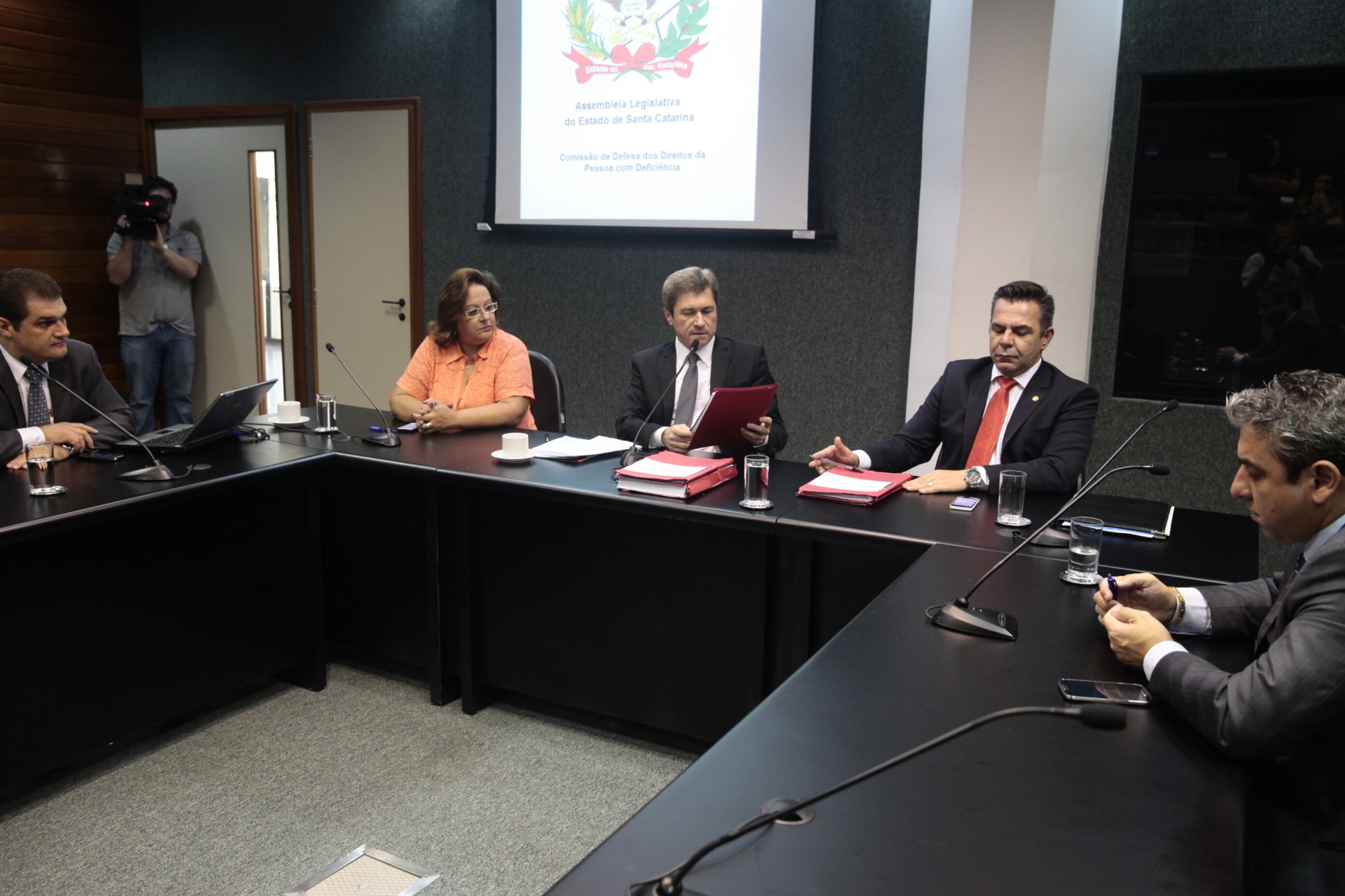 Associação Catarinense de Autismo fala sobre desafios na área