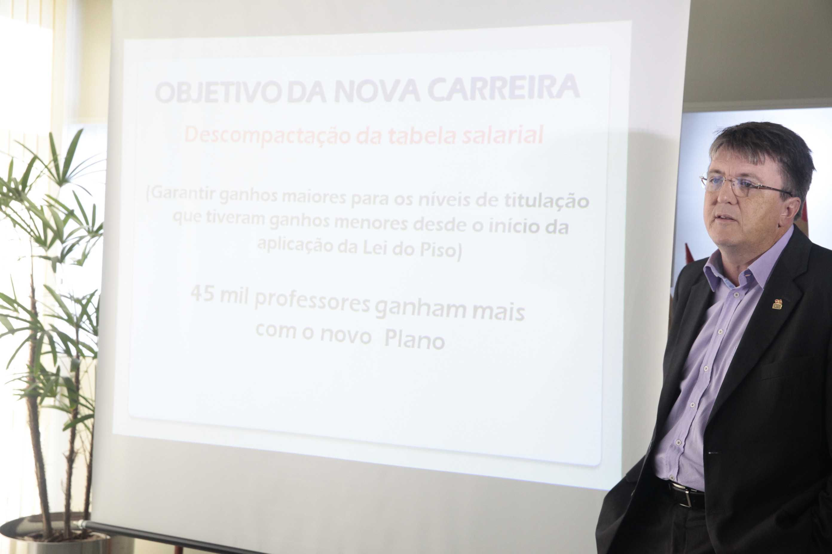 Coletiva Secretario da Educação Eduardo Deschamps_foto Eduardo Guedes de Oliveira / Agência AL