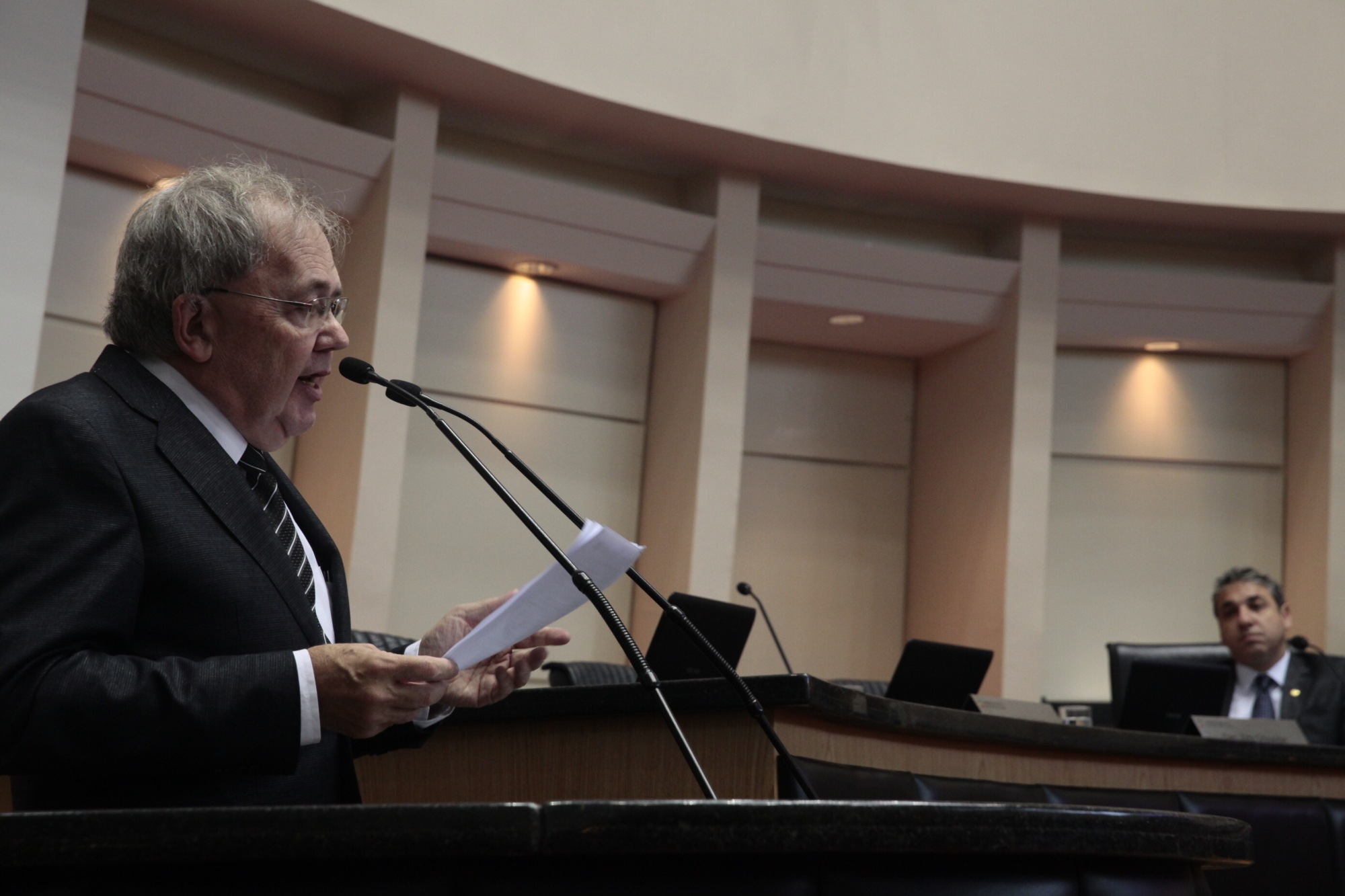 Deputado propõe mobilização de vereadores por mais recursos para saúde