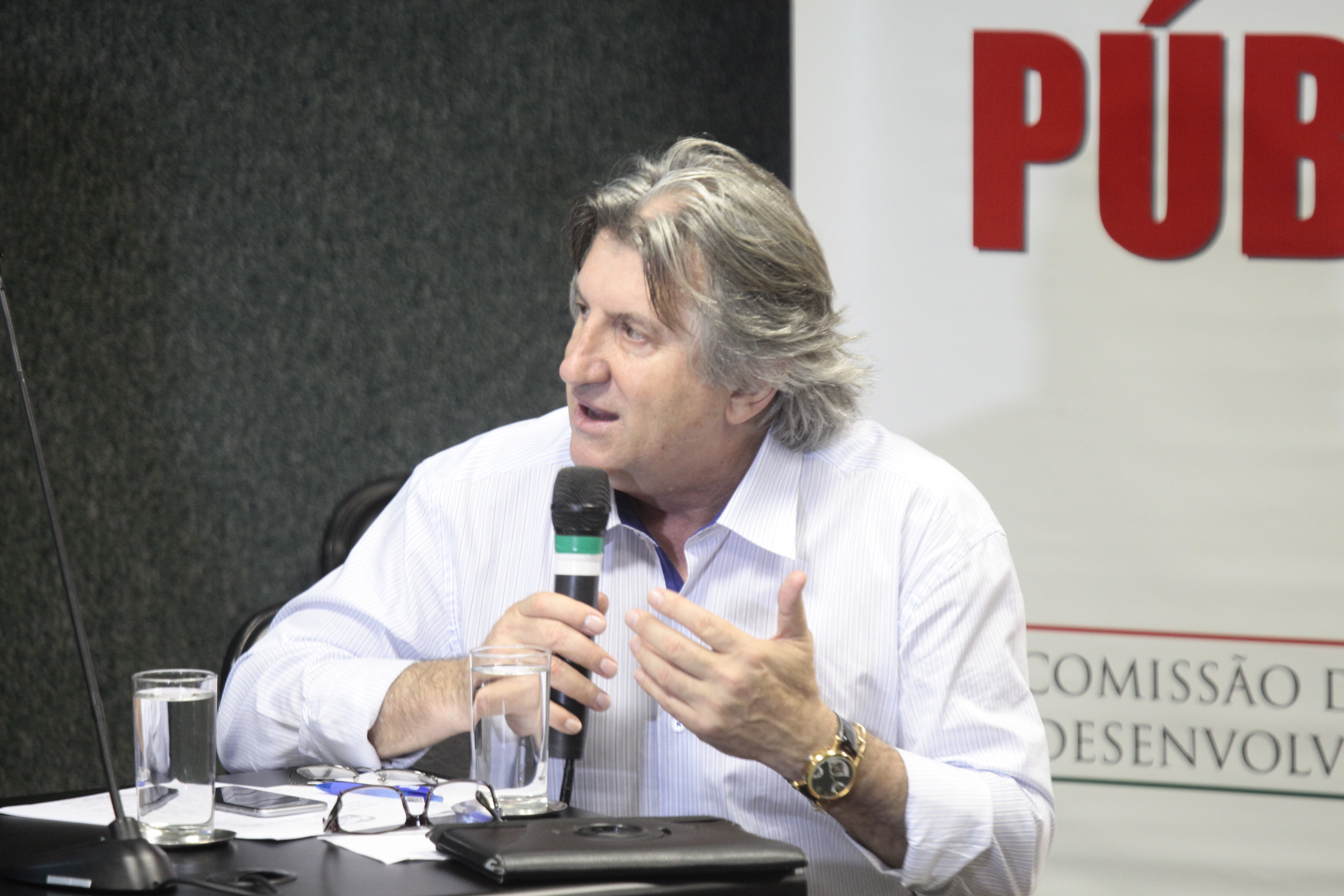 Deputado Leonel Pavan (PSDB) na Comissão de Transportes - Projeto de Revitalização da Rodovia Antonio Heil. foto: Humberto Gesser | Agencia AL