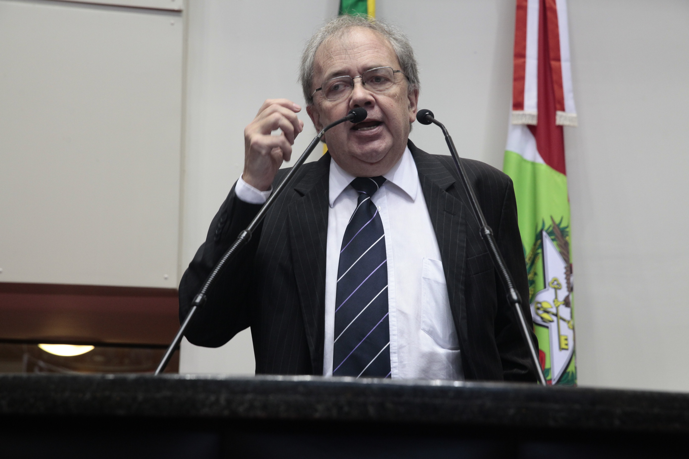 Deputado Fernando Coruja (PMDB) Sessão Ordinária - Plenário Osni Régis. Foto: Eduardo Guedes/Agência AL
