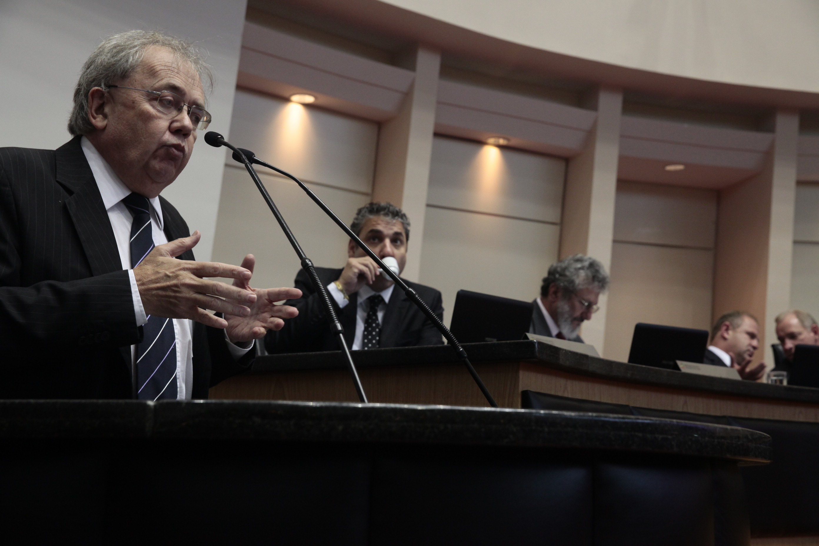 Deputado Fernando Coruja (PMDB) Sessão Ordinária - Plenário Osni Régis. Foto: Eduardo Guedes/Agência AL