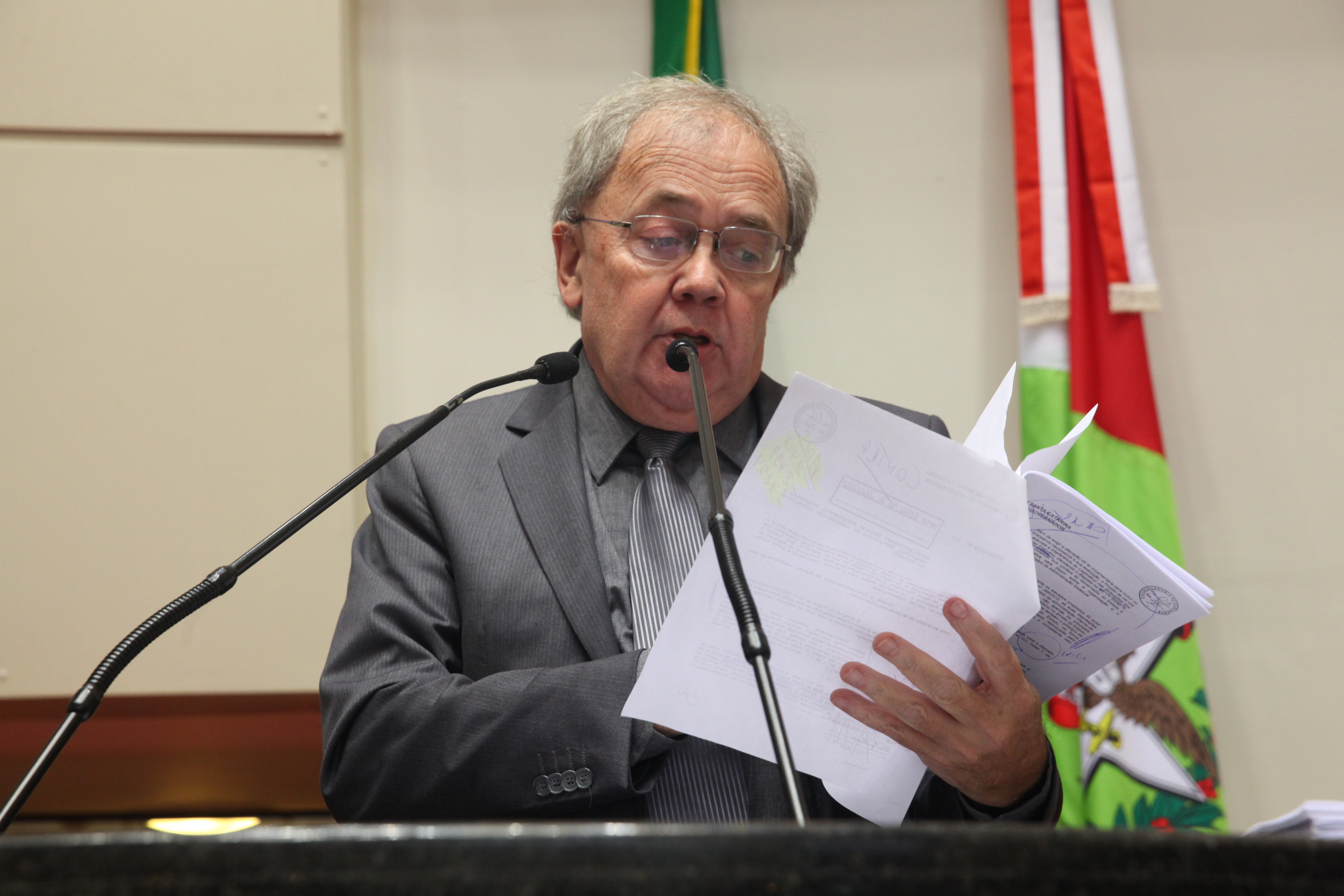 Deputado Fernando Coruja (PMDB) Sessão Ordinária - Plenário.  Foto :Eduardo Guedes de Oliveira / Agência AL