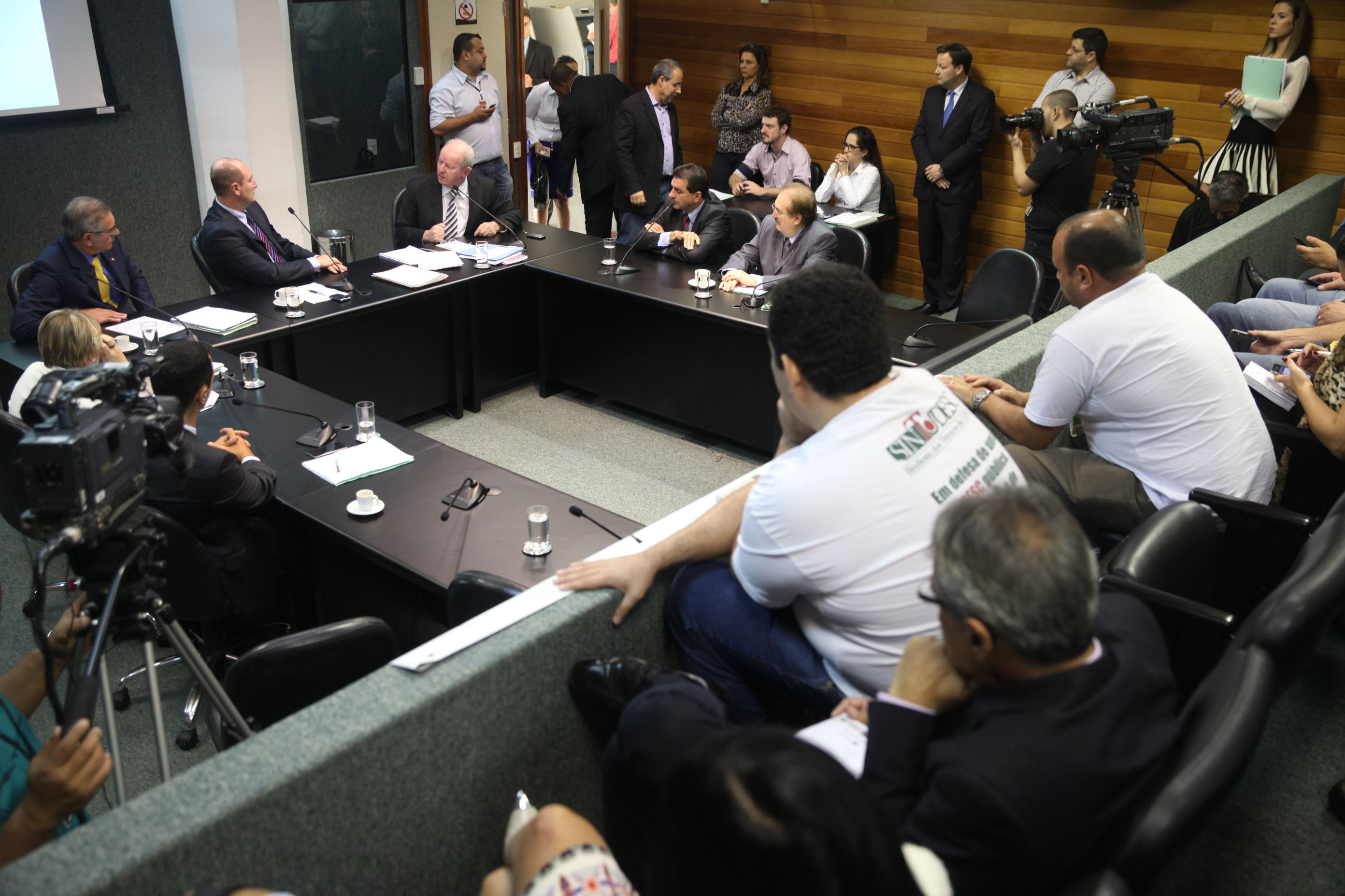 Reunião da Comissão de Constituição e Justiça. Foto: Fábio Queiroz / Agência AL