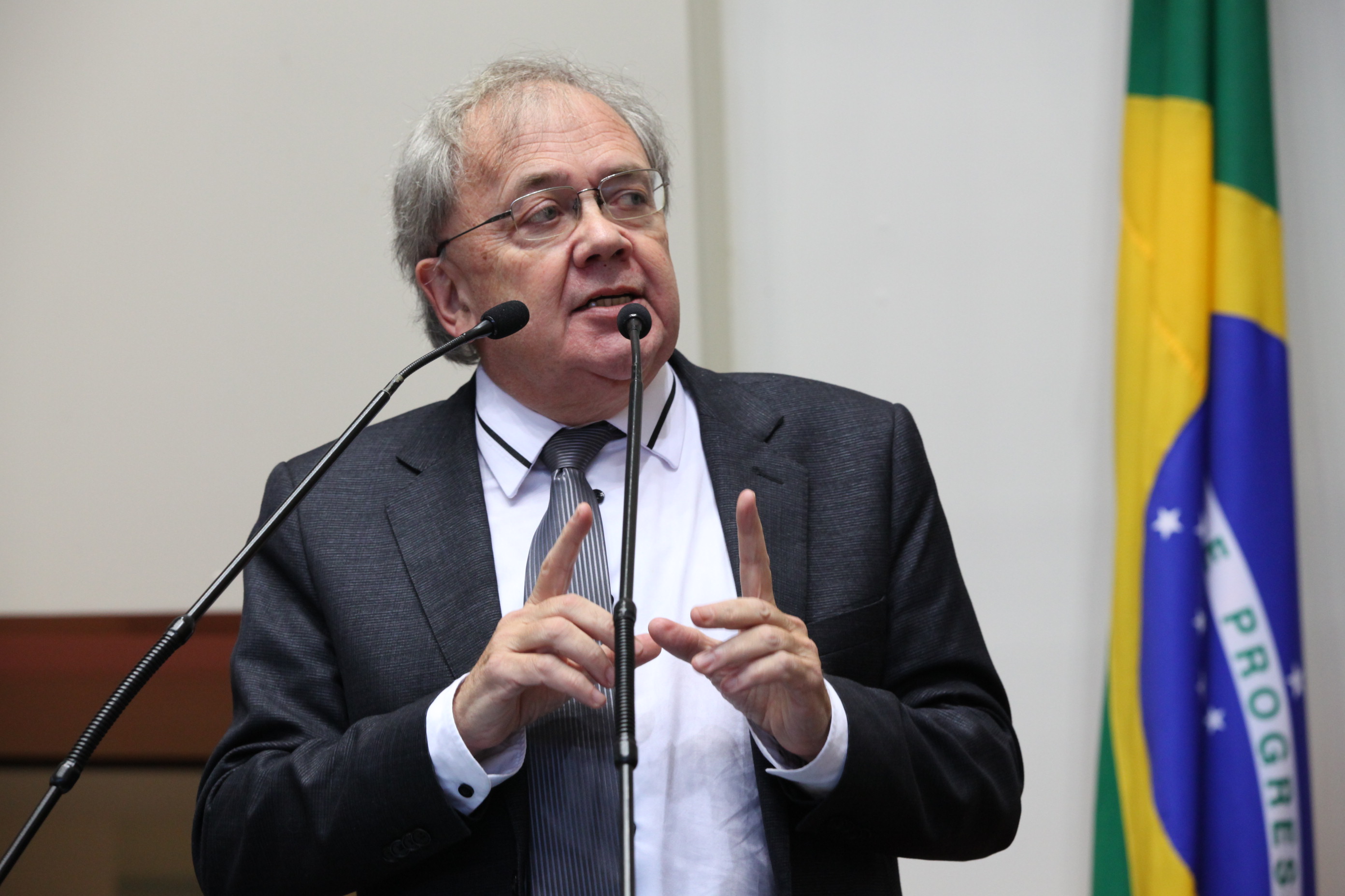 Deputado Fernando Coruja (PMDB) Sessão Ordinária - Plenário. Foto: Eduardo Guedes de Oliveira / Agência AL