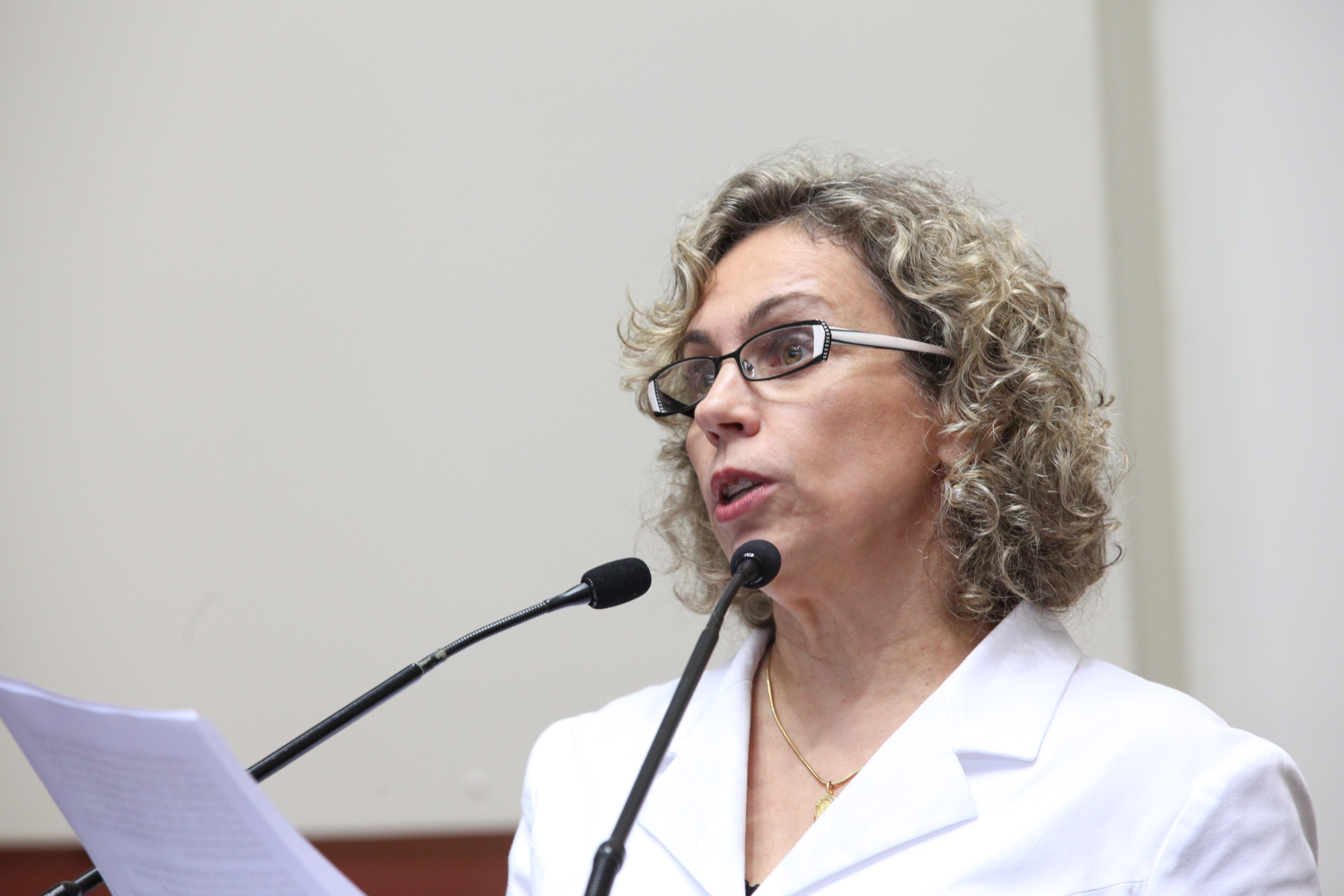 Deputada Ana Paula Lima (PT)  - Sessão Ordinária - Plenário. Foto: Eduardo Guedes de Oliveira / Agência AL