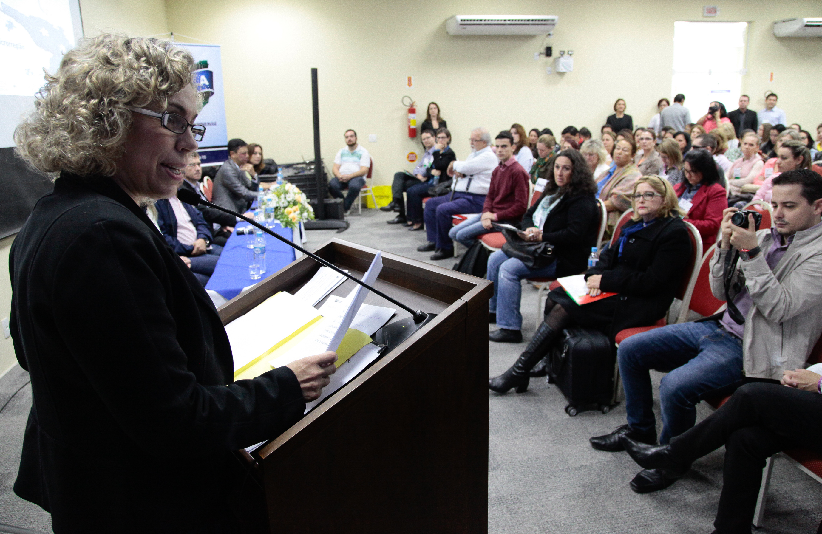 Seminário Descentralizado de Estudo e Conscientização sobre o Autismo - Blumenau.  Deputada Ana Paula Lima (PT). Foto:Miriam Zomer/Agência AL