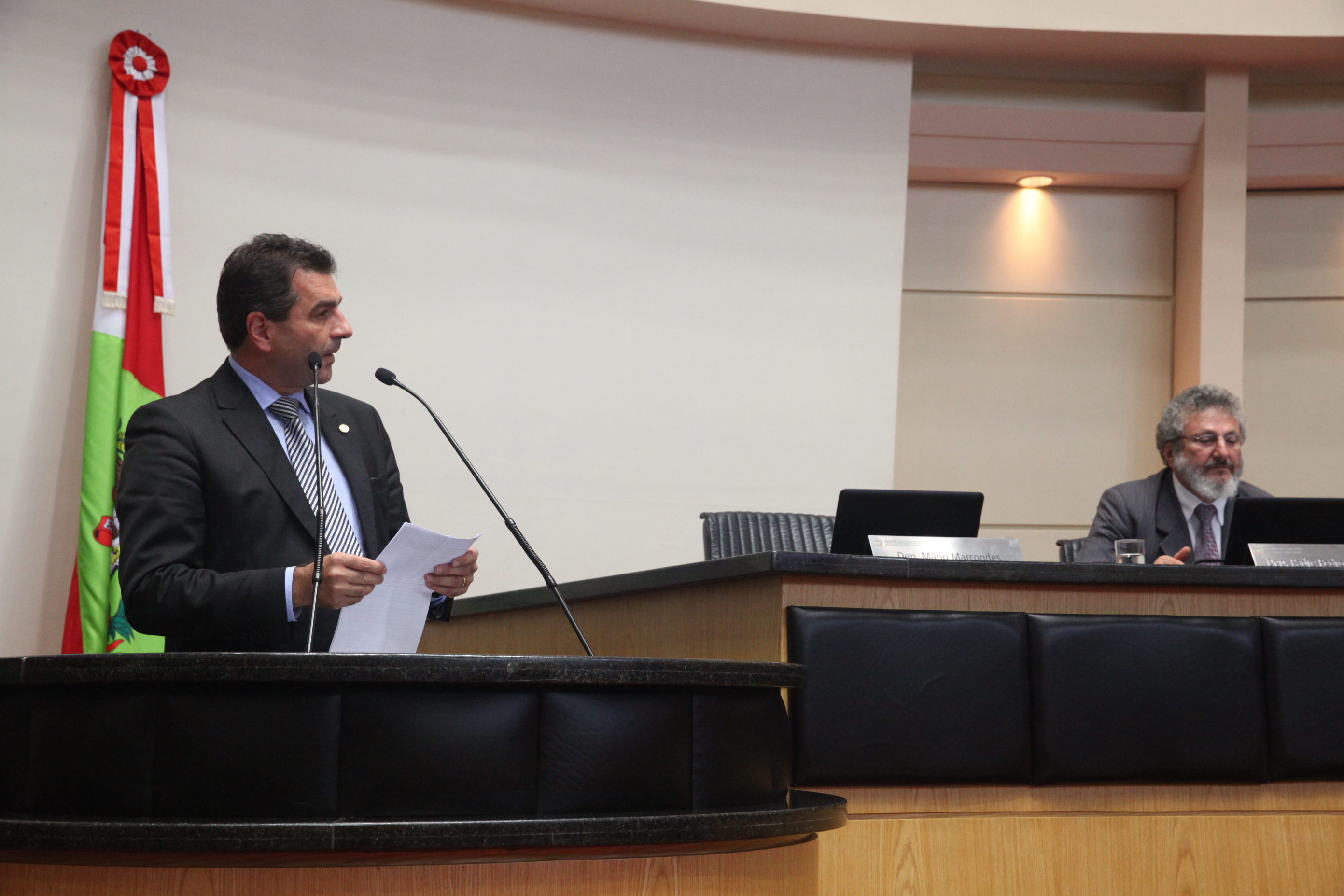 Deputado Valdir Cobalchini (PMDB) - Sessão Ordinária - Plenário Osni Régis. Foto: Eduardo Guedes de Oliveira / Agência AL