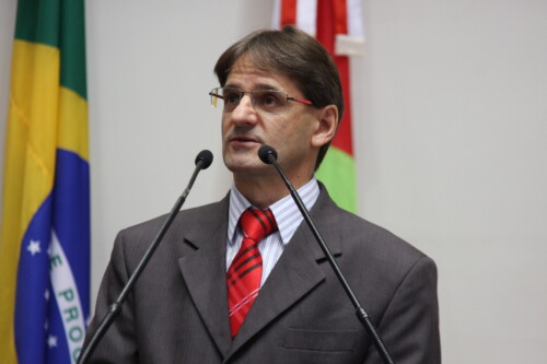 Neodi Saretta solicita isenção de ICMS aos municípios na aquisição de ambulâncias