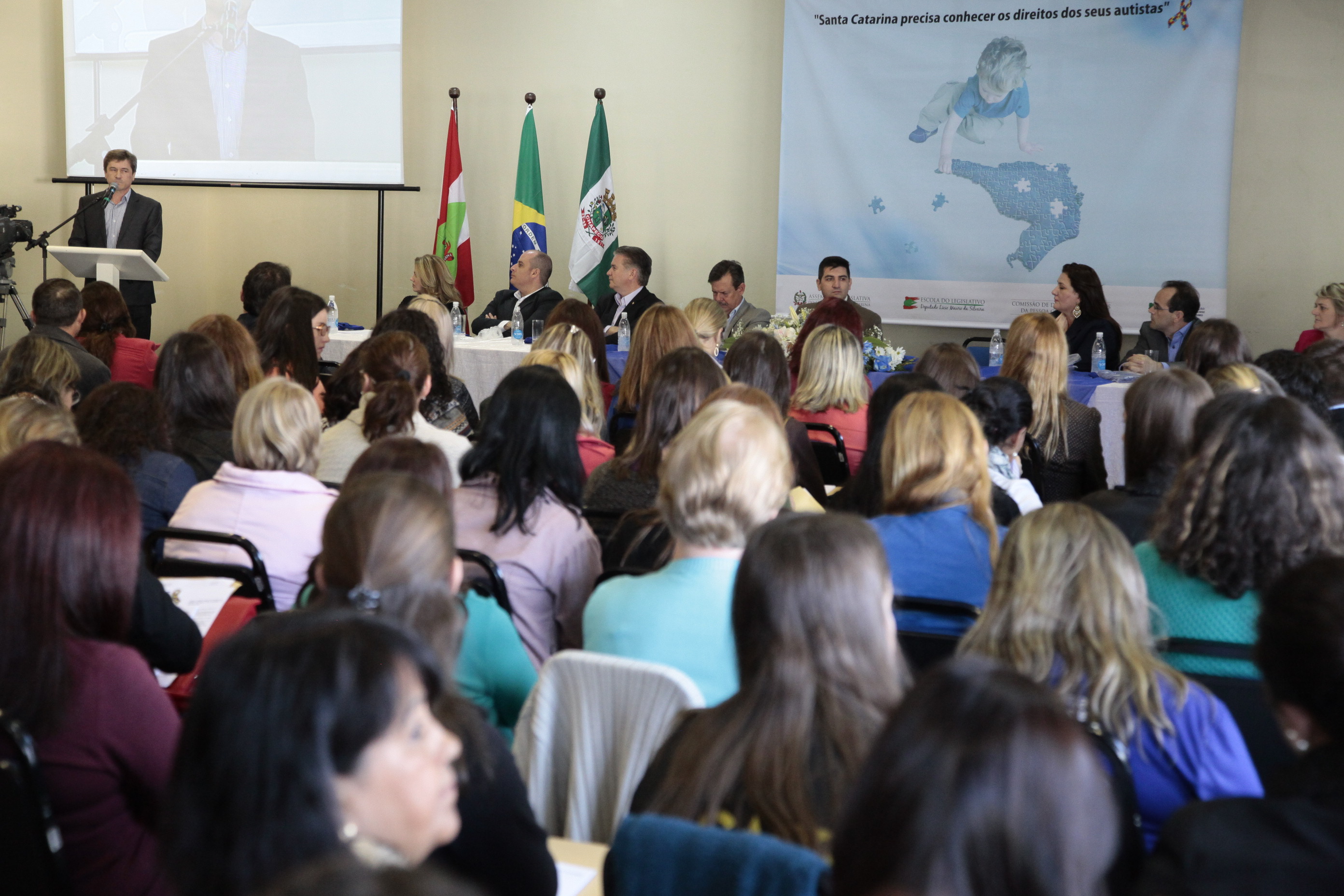 Seminário Descentralizado de Estudo e Conscientização sobre o Autismo - Chapecó.  Foto: Miriam Zomer/Agência AL