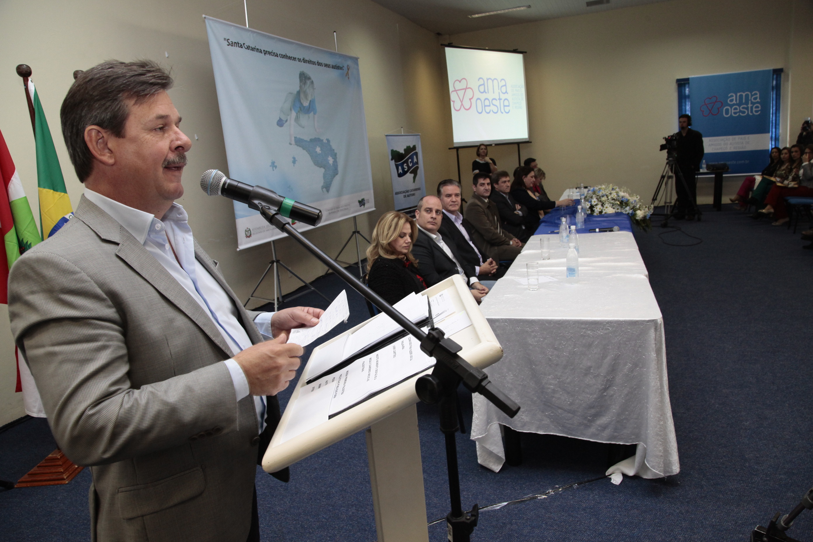 José Claudio Caramori, Prefeito de Chapecó. Seminário Descentralizado de Estudo e Conscientização sobre o Autismo - Chapecó.  Foto: Miriam Zomer/Agência AL