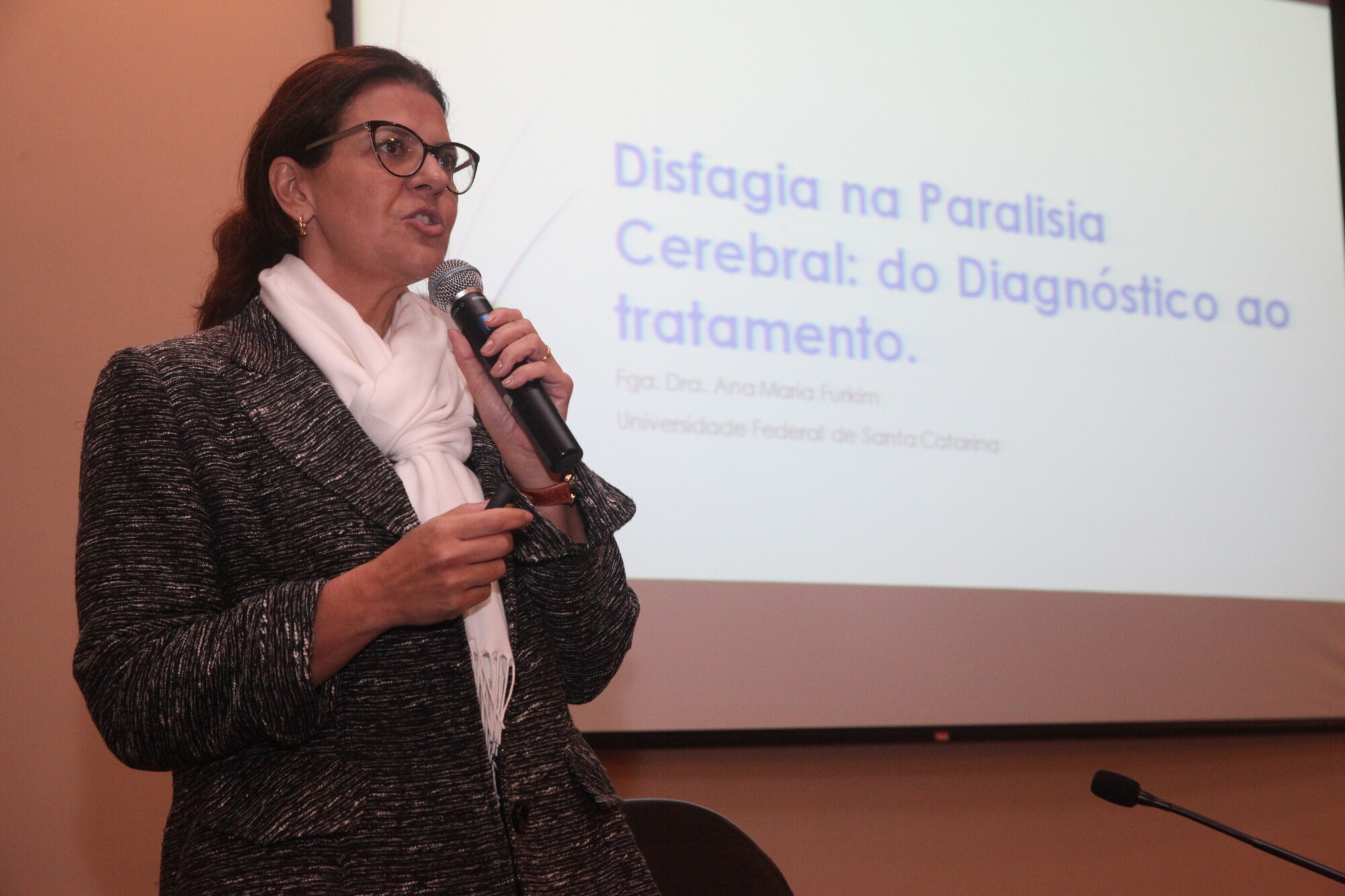 Federação das Apaes realiza seminário sobre disfagia