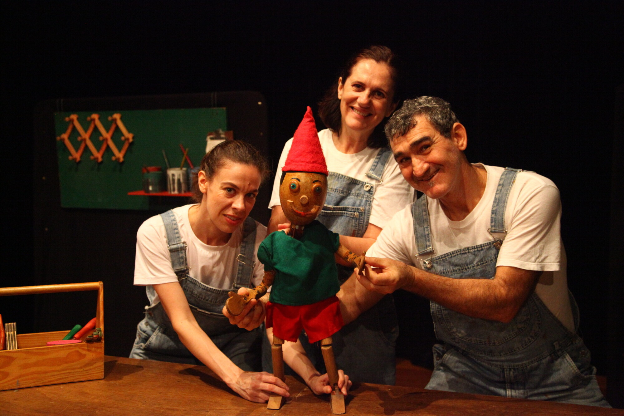 Festival de teatro de animação tem espetáculos em 8 cidades de SC