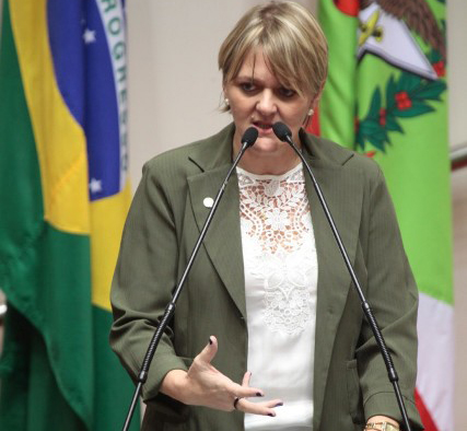 Sessão Ordinária - Plenário Osni Regis. Deputada Luciane Carminatti (PT)  -  Foto: Miriam Zomer/Agência AL