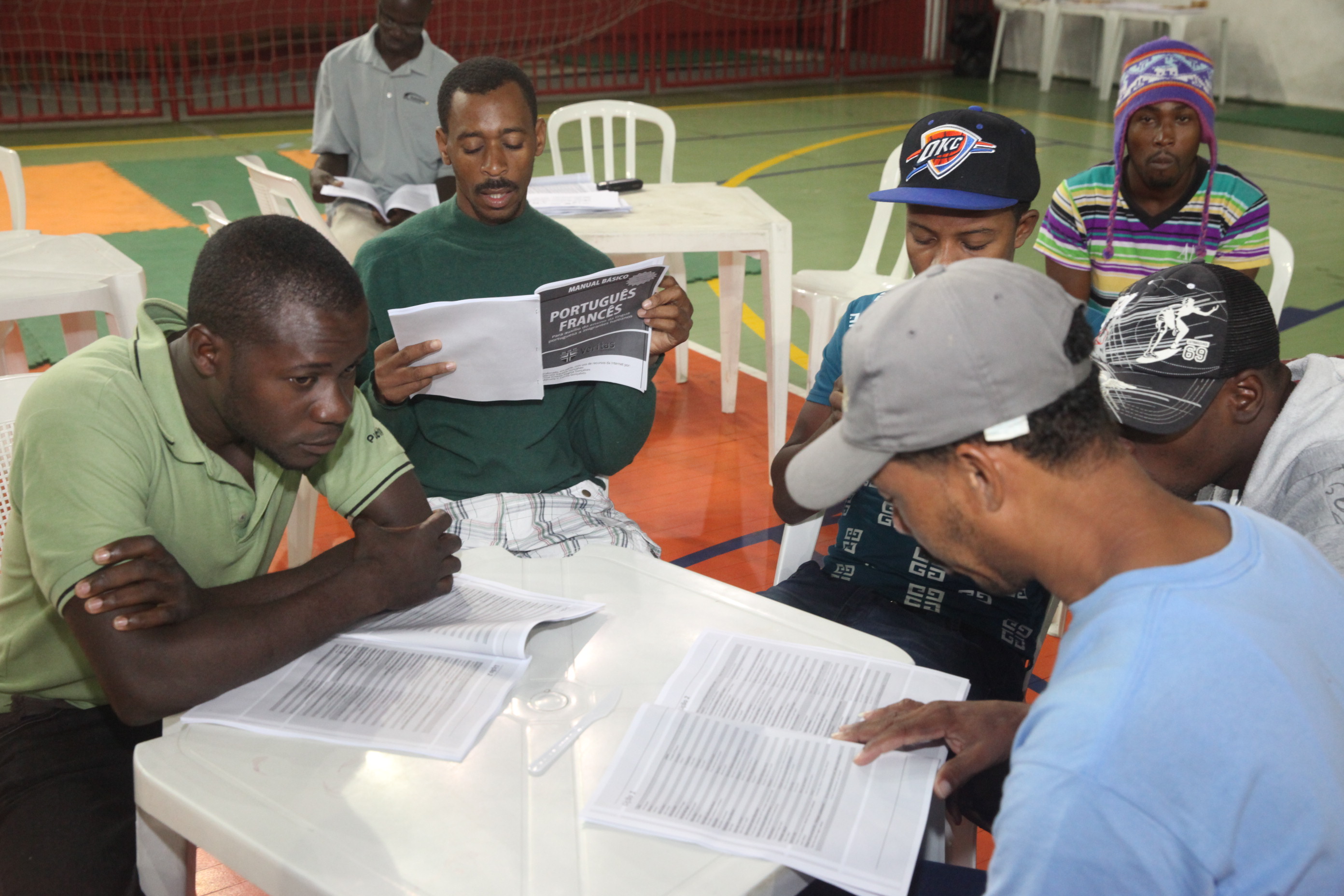 Comissão de Direitos Humanos da Alesc visita imigrantes haitianos e senegaleses recém chegados a Florianópolis. Foto: Fábio Queiroz / Agência AL