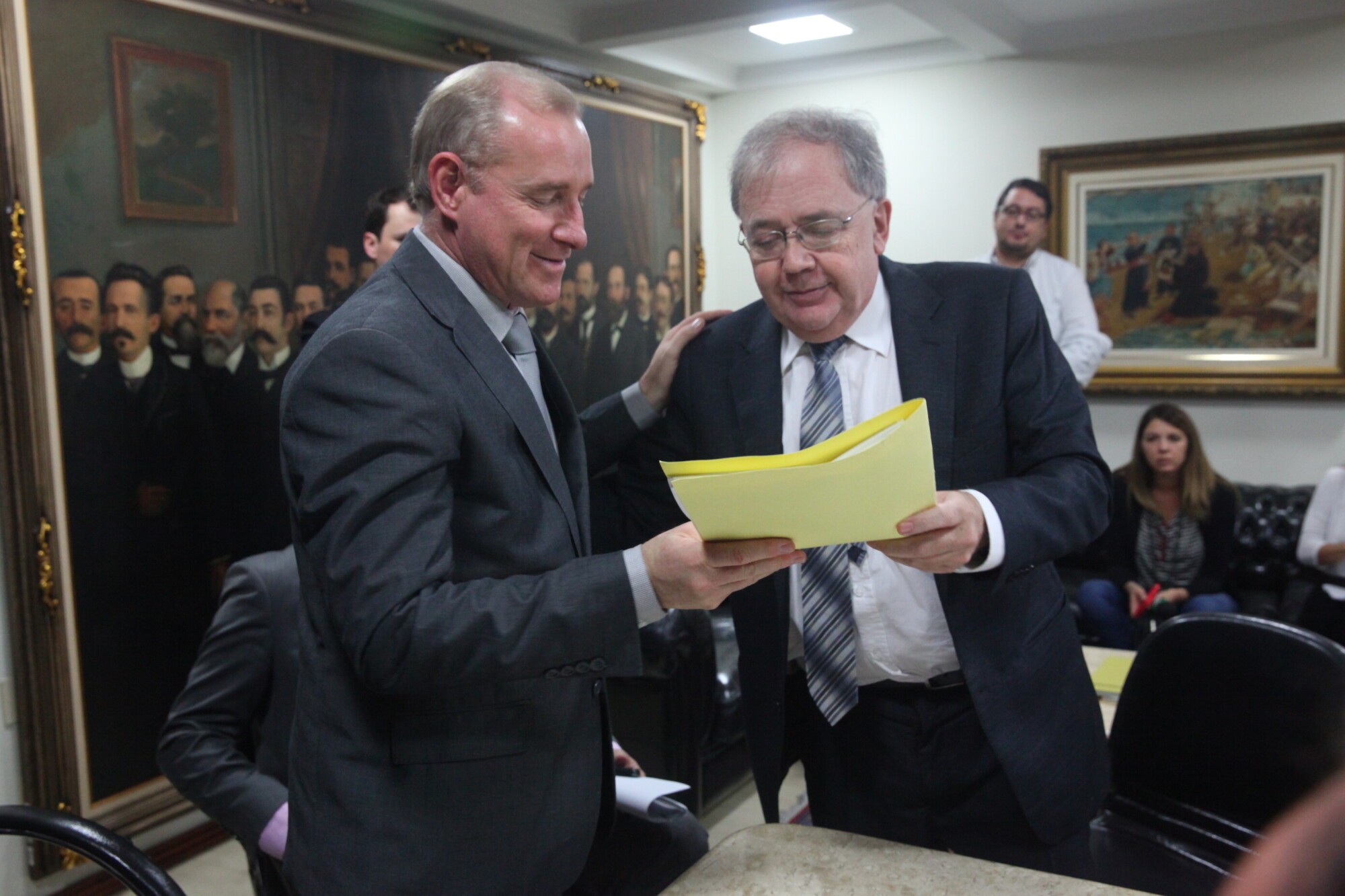 Fórum do Pacto Federativo entrega propostas à Mesa da Assembleia