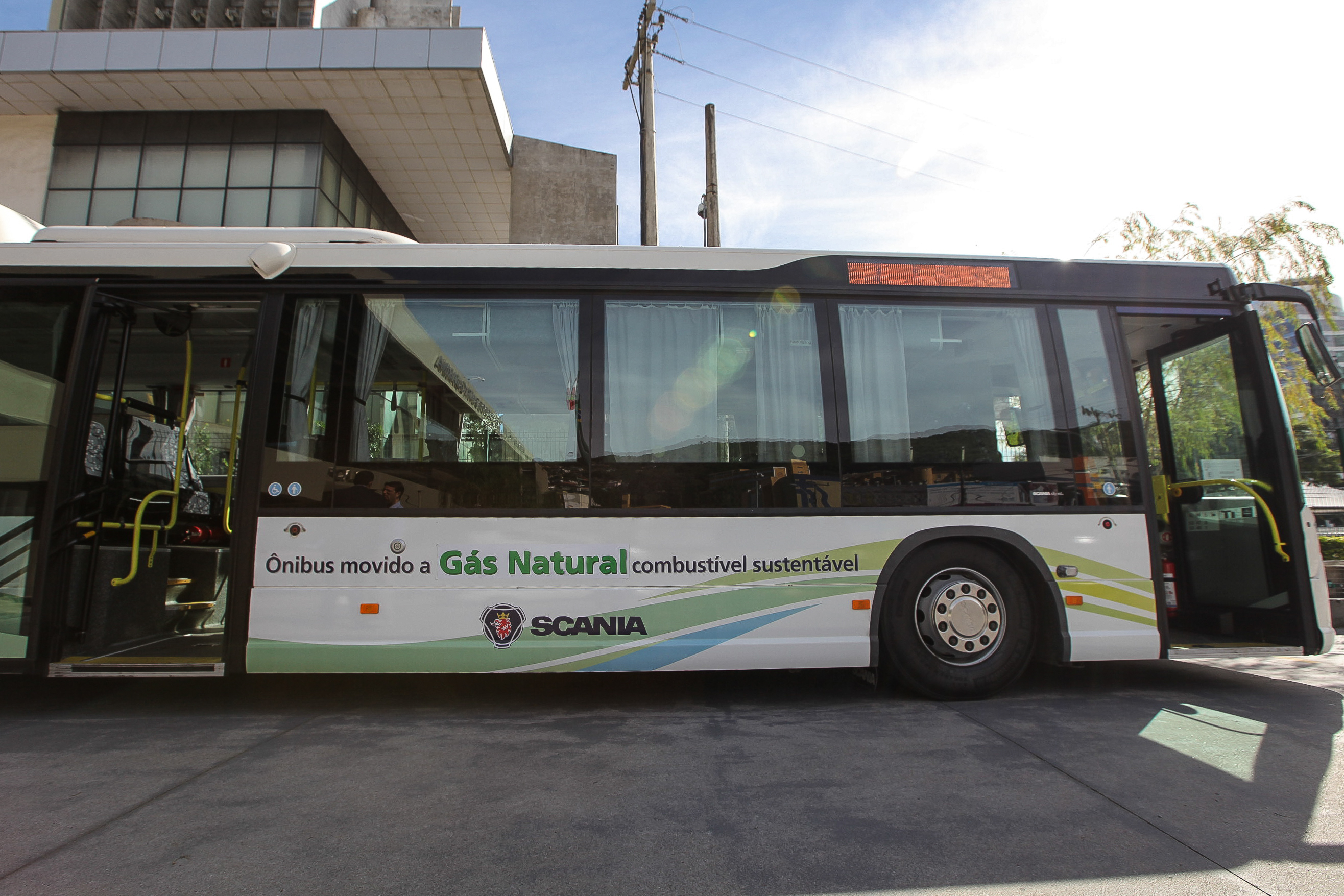 Ônibus Movido a Gás Natural