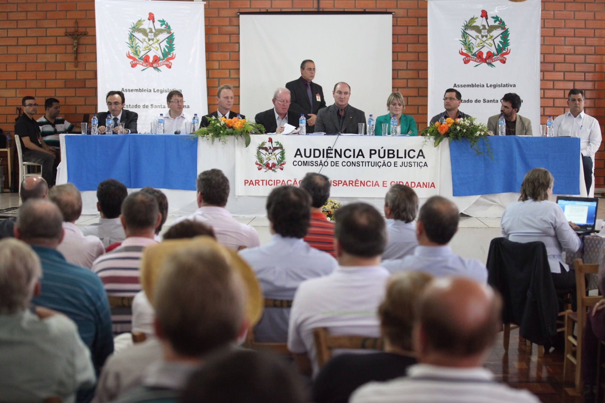Moradores de Palmitos querem cursos presenciais da Udesc
