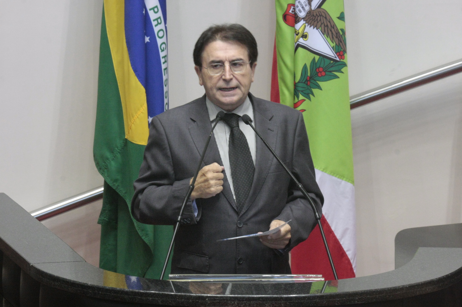 Sessão Ordinária - Plenário Osni Régis. Deputado Antonio Aguiar (PMDB) - Foto: Humberto Gesser/Agência AL