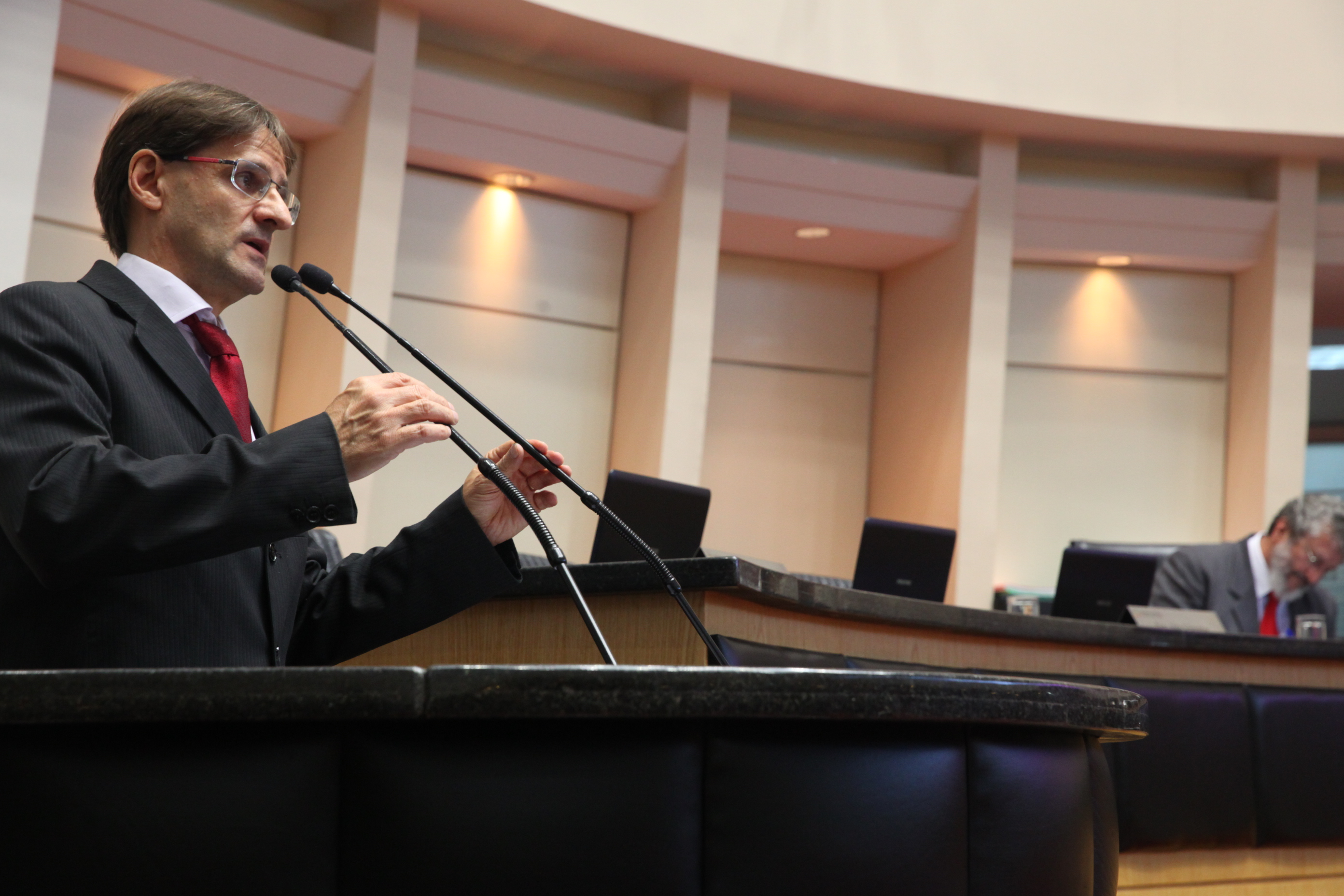 Sessão Ordinária. Deputado Neodi Saretta (PT)  - Foto: Eduardo Guedes de Oliveira/Agência AL