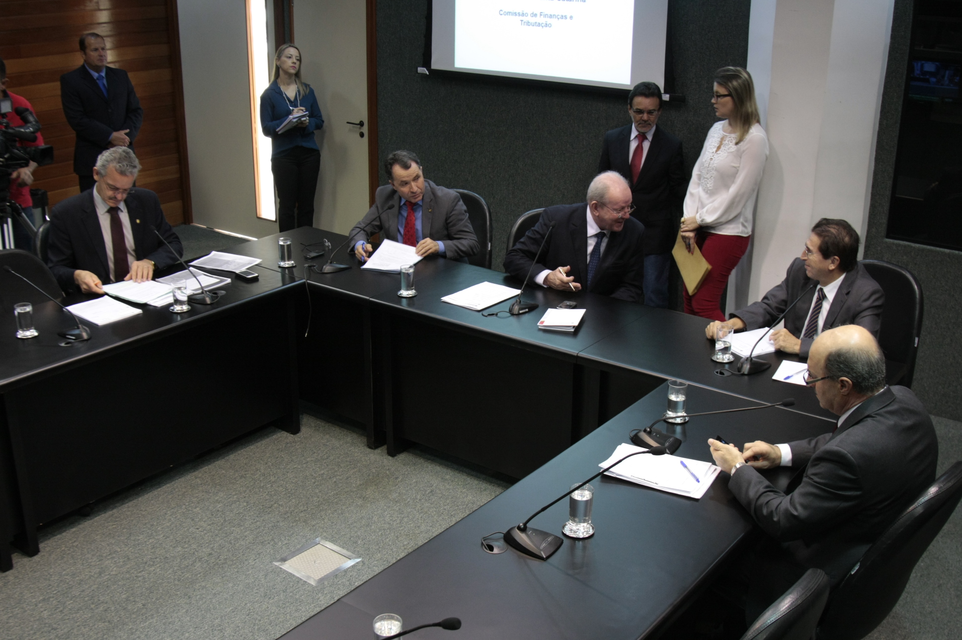 Comissão de Finanças e Tributação.