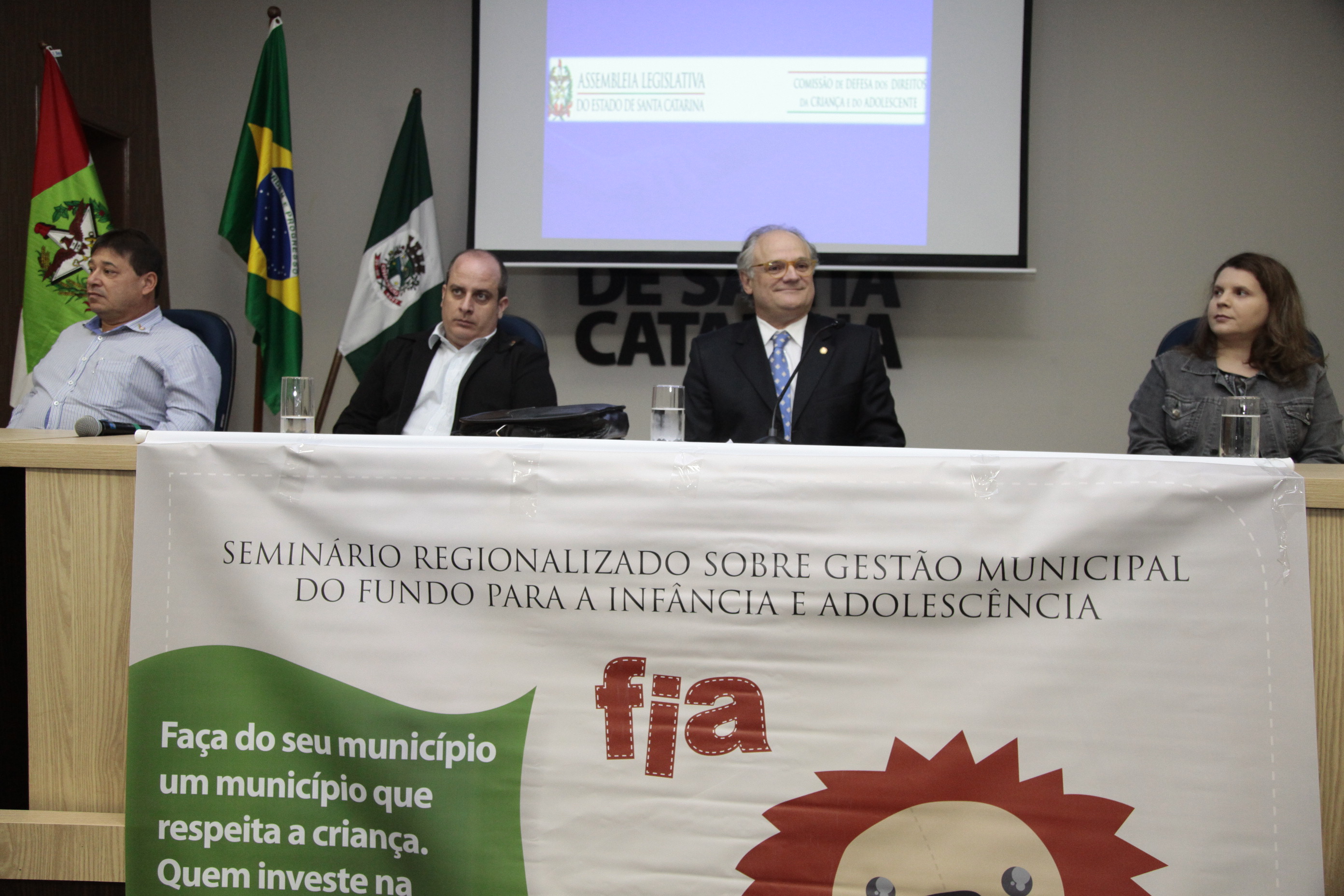 Seminário sobre o Fundo para a Infância e Adolescência Estadual (FIA) - Chapecó. Foto: Miriam Zomer/Agência AL
