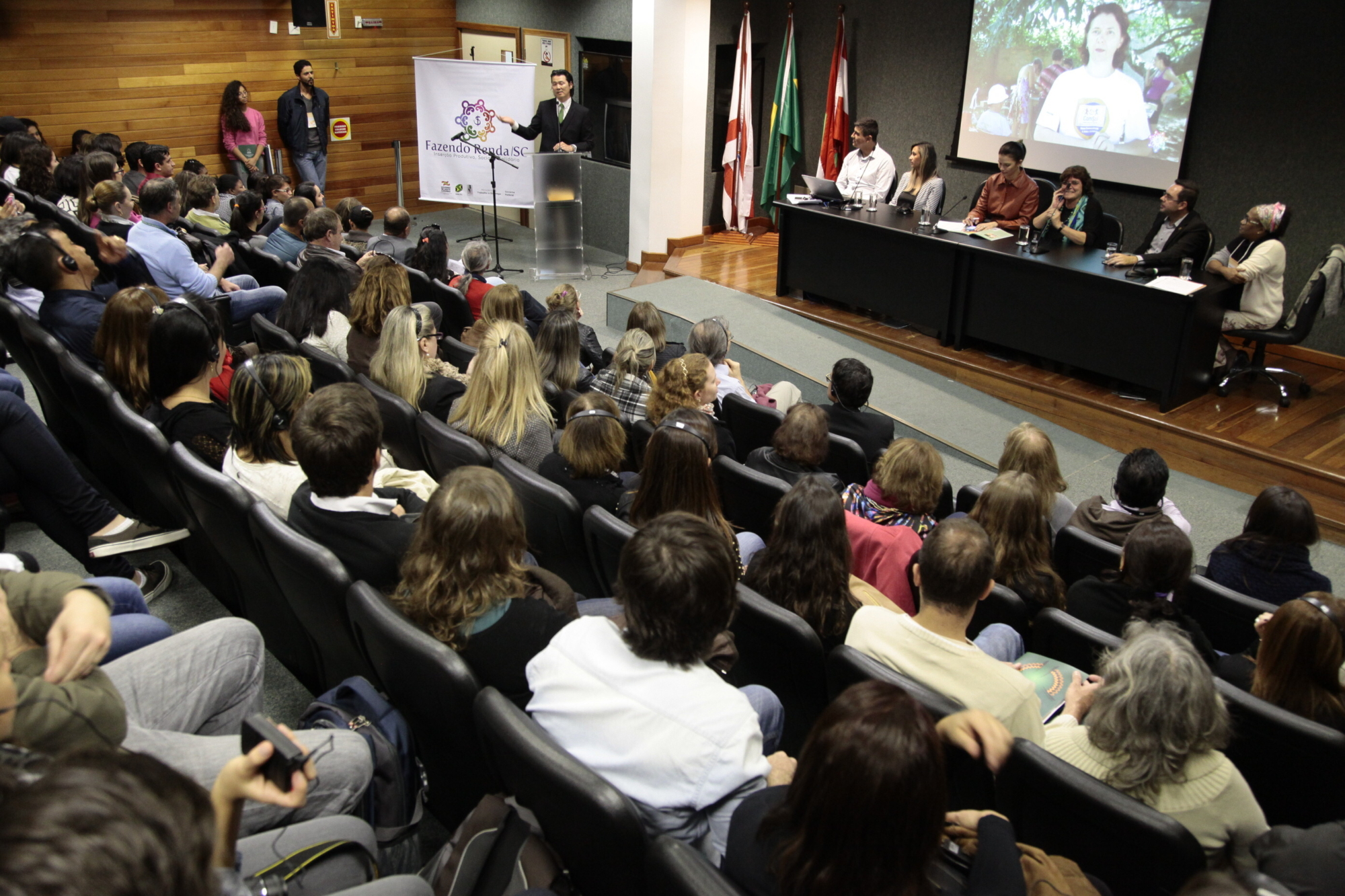 Inserção dos jovens no mercado de trabalho é tema de evento no Legislativo