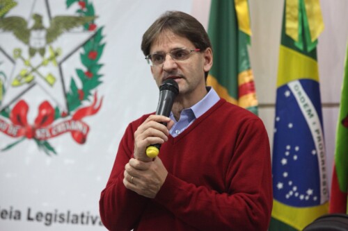 Em São L.do Oeste Saretta diz que uma administração transparente se faz com participação comunitária
