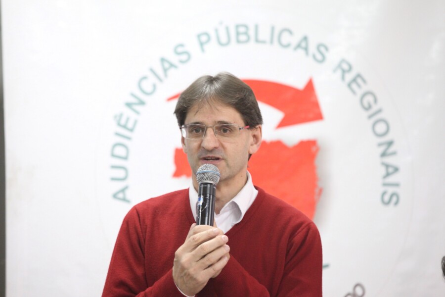 Deputado Neodi Saretta na audiência do OR em Xanxerê FOTO: Fábio Queiroz/Agência AL