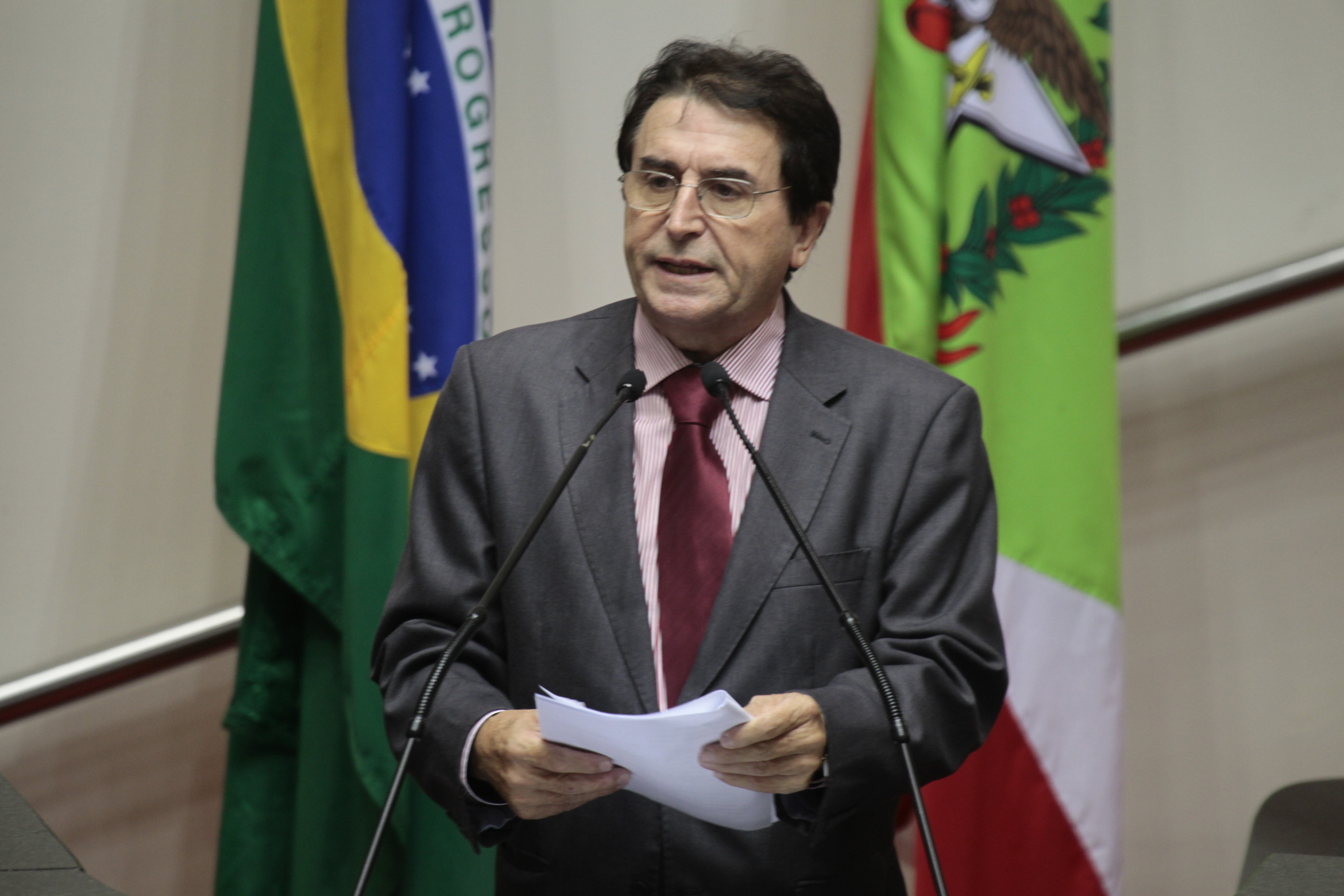 Sessão Ordinária - Plenário Osni Régis. Deputado Antonio Aguiar (PMDB) - Foto: Miriam Zomer/Agência AL