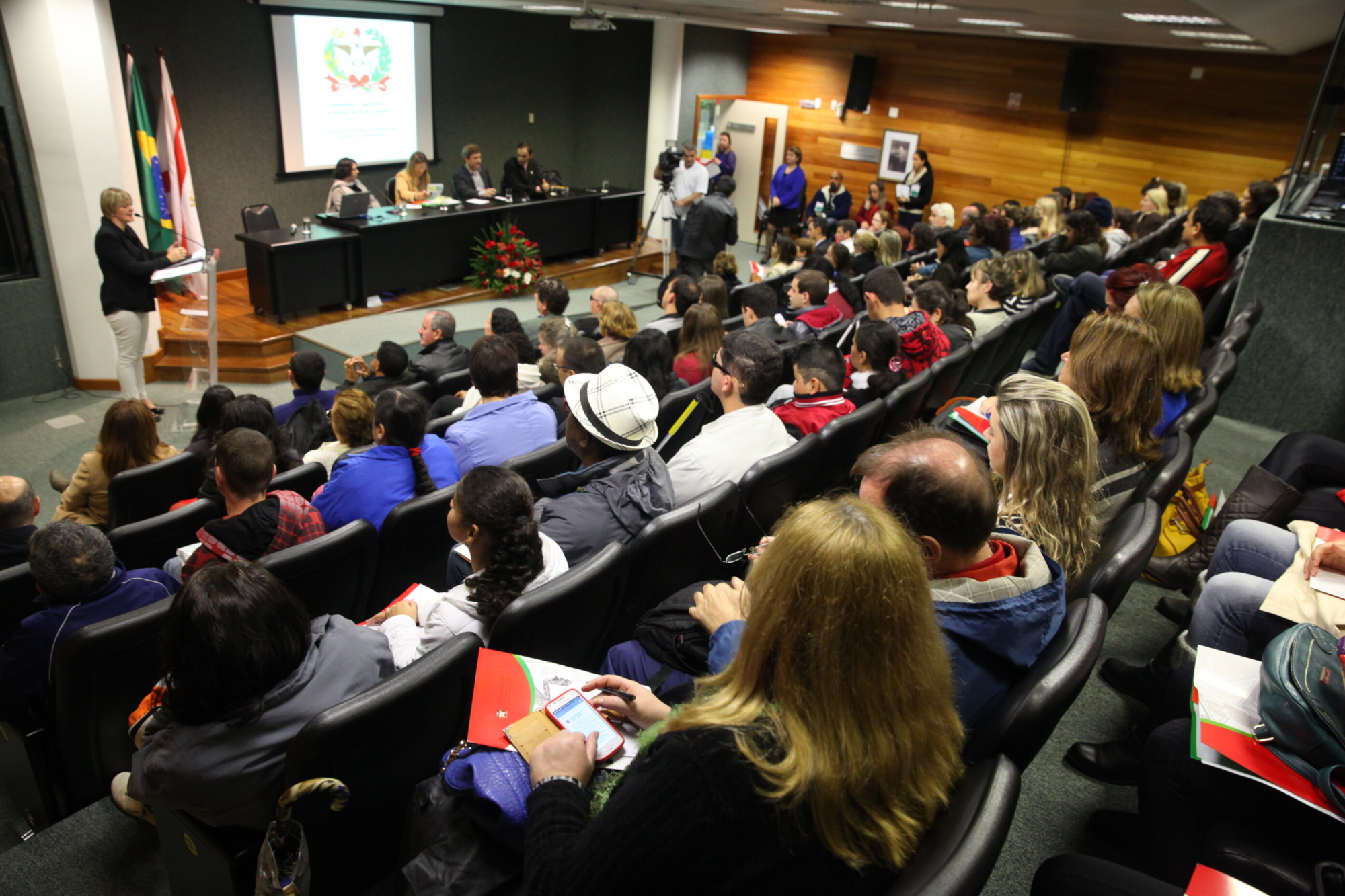 Parlamento promove 1º Fórum Catarinense sobre a Mulher com Deficiência Visual