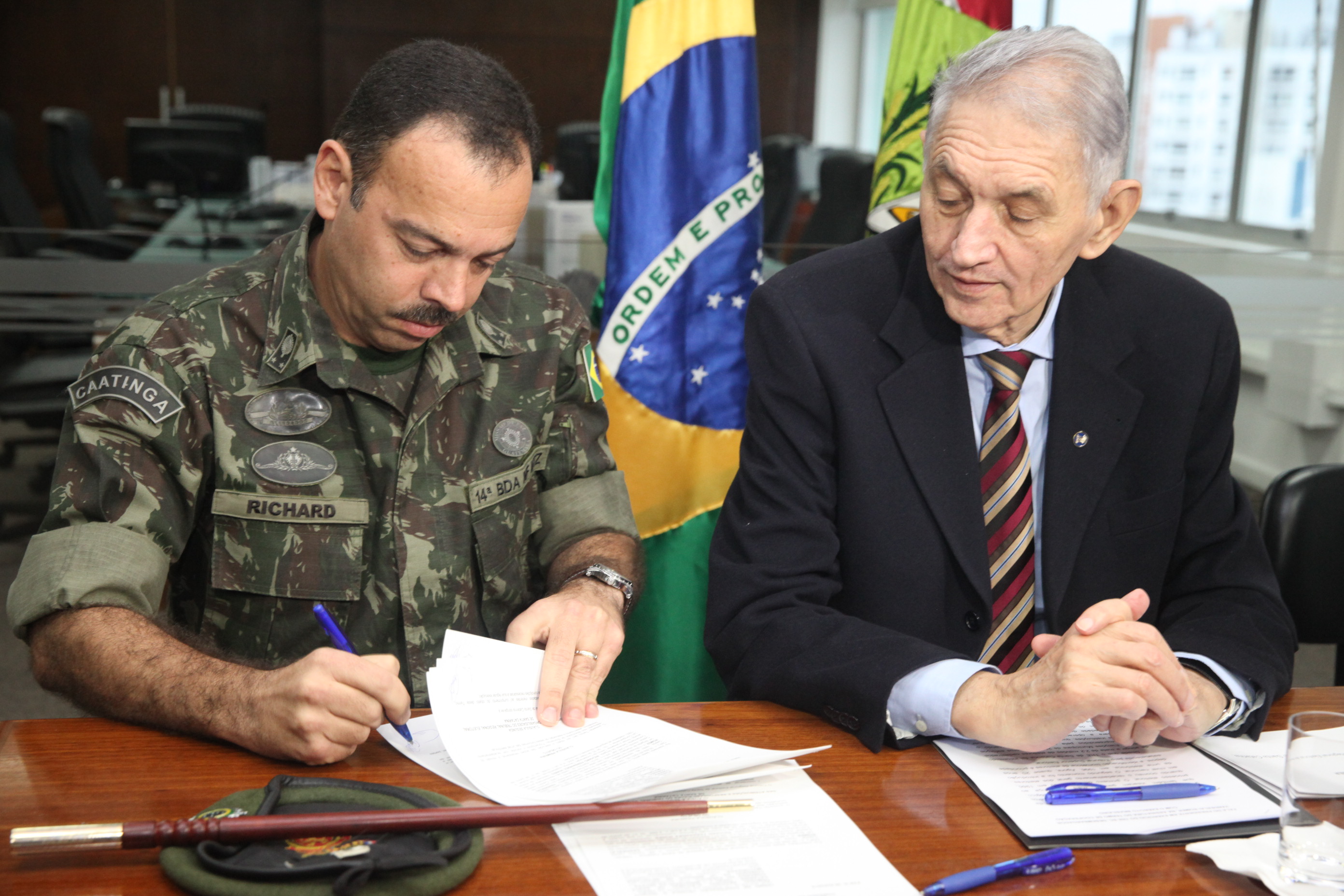 TRE e Exército assinam termo de cooperação para cadastramento biométrico de eleitores. Foto: Fábio Queiroz / Agência AL