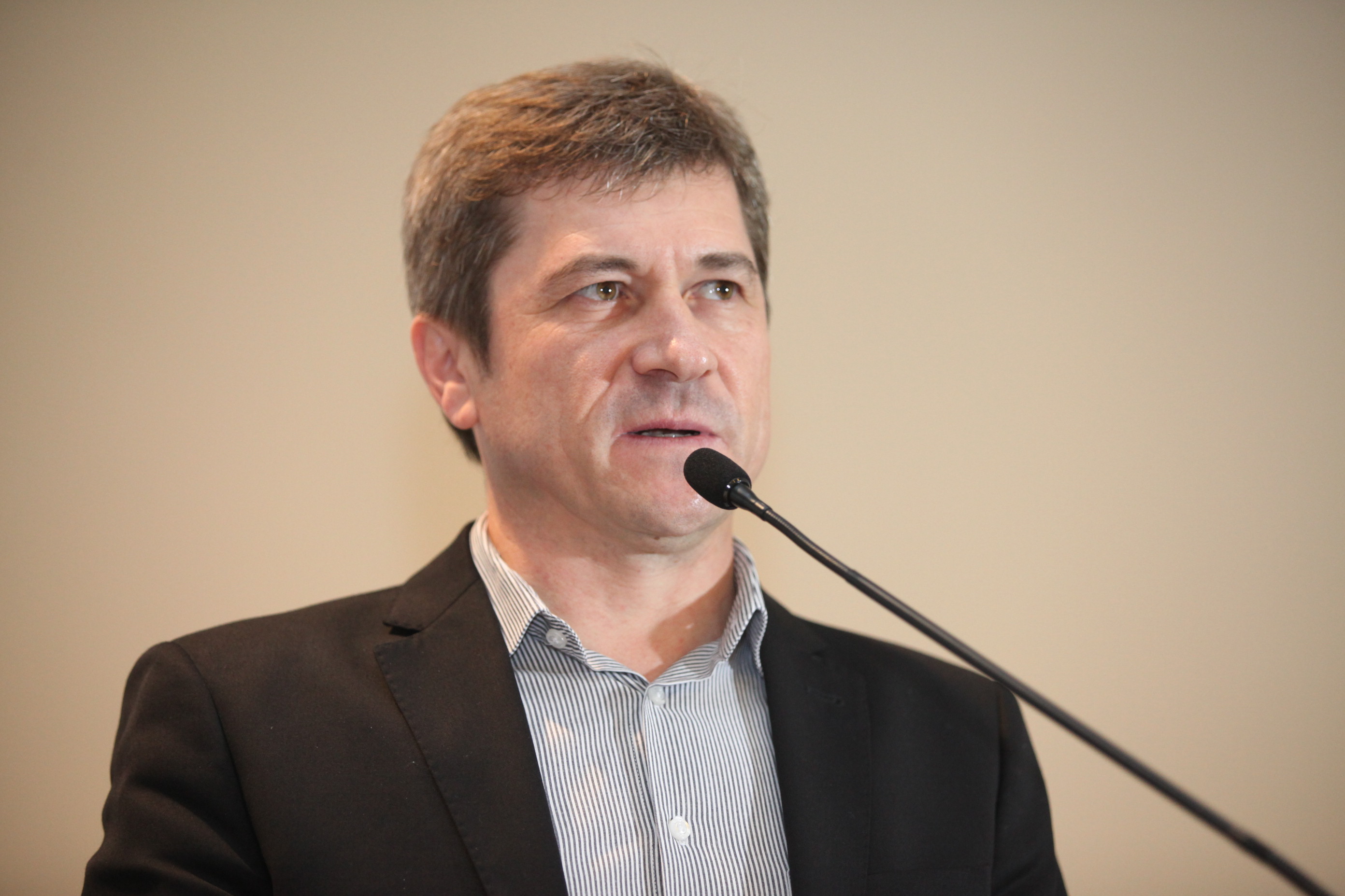 Deputado José Nei Ascari (PSD). Seminário Currículo Funcional. Foto: Fábio Queiroz / Agência AL
