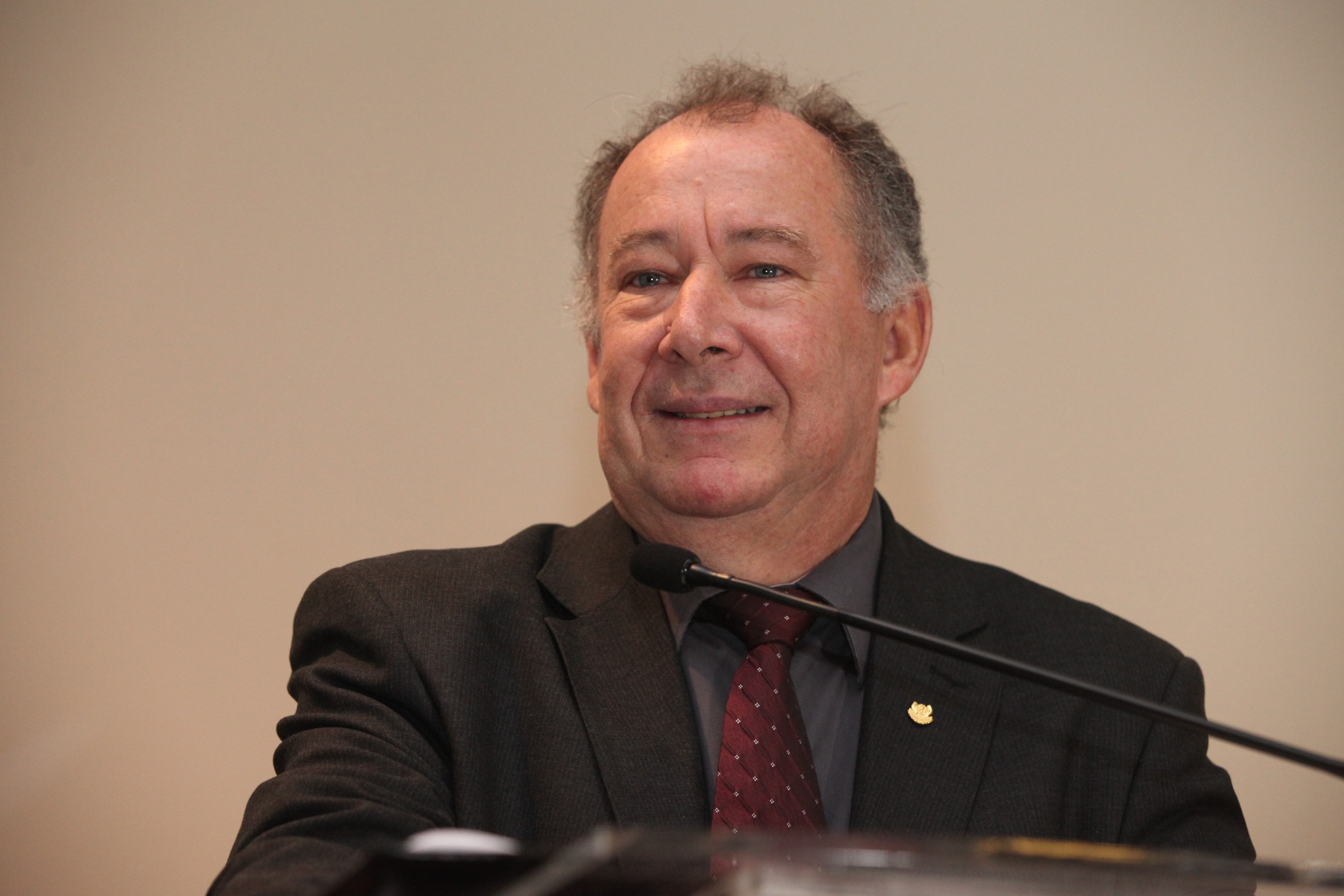 Júlio César de Aguiar - presidente da Feapaes. Seminário Currículo Funcional. Foto: Fábio Queiroz / Agência AL